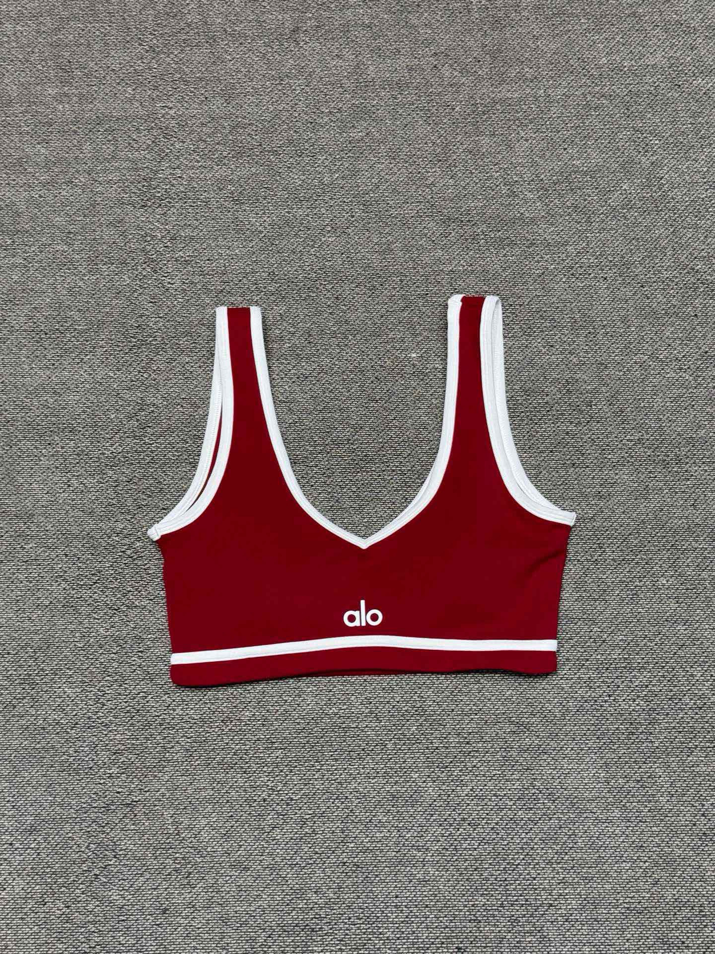 Alo T-Shirt — 04edb2d4 angle 1