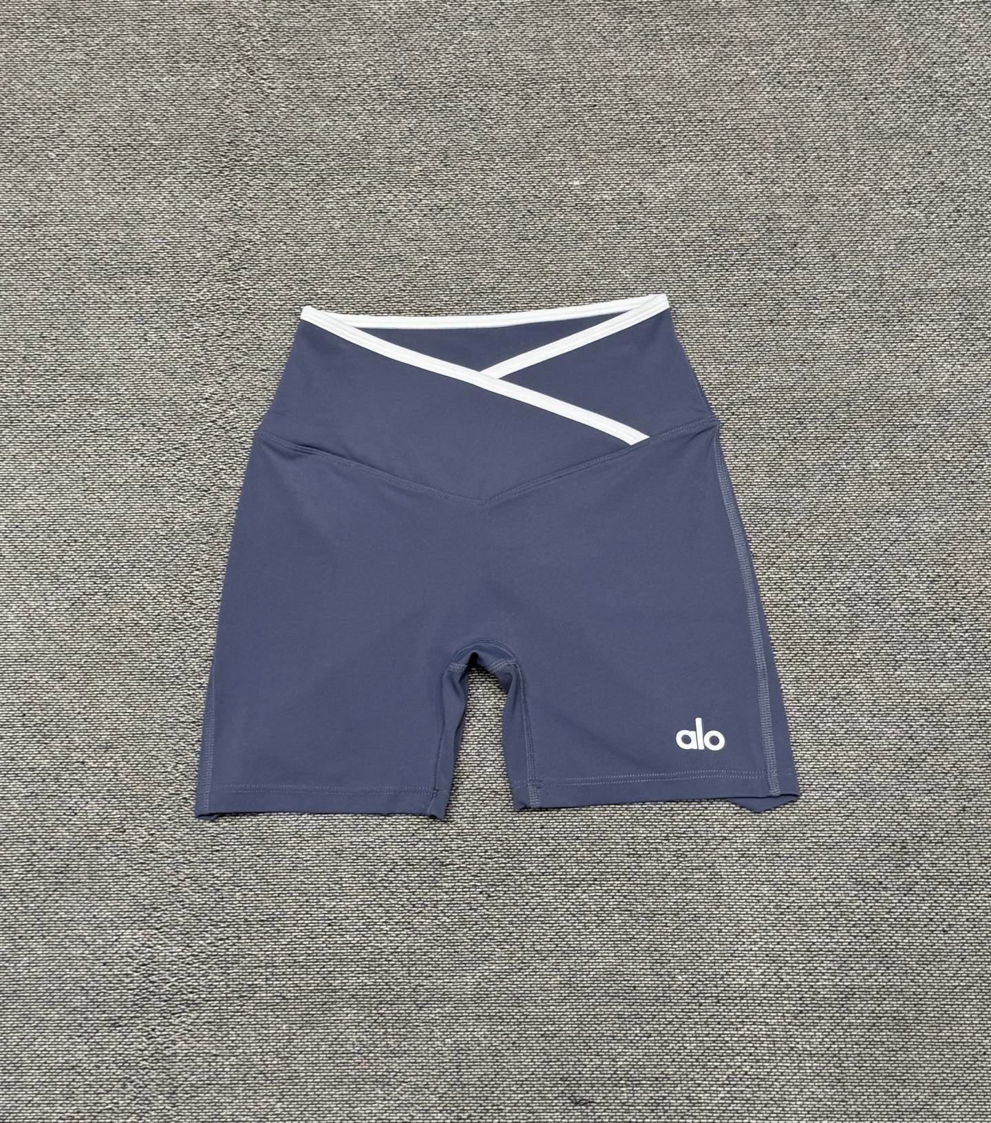 Alo T-Shirt — d6547fa1 angle 1