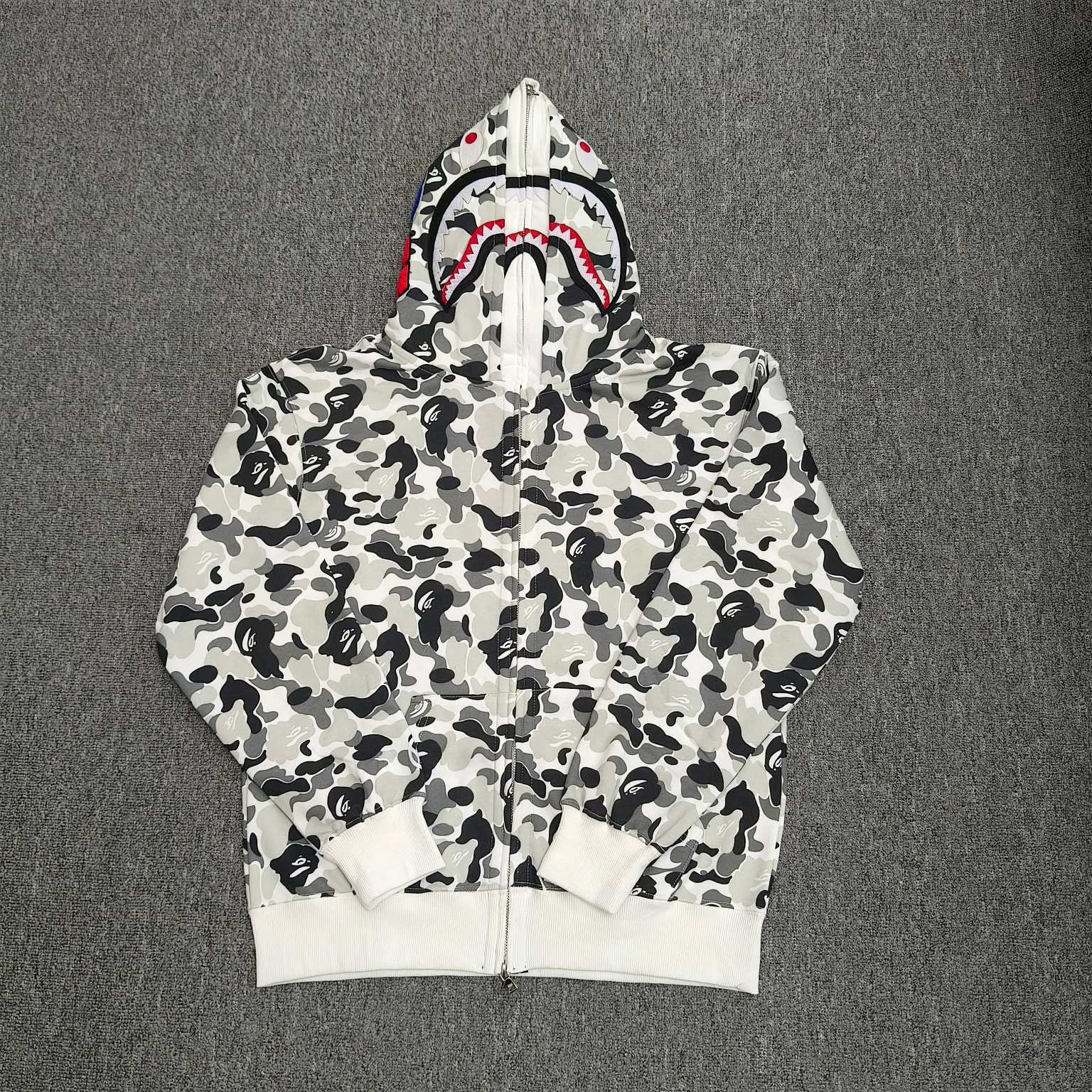 BAPE Hoodie — 1ce8bc45