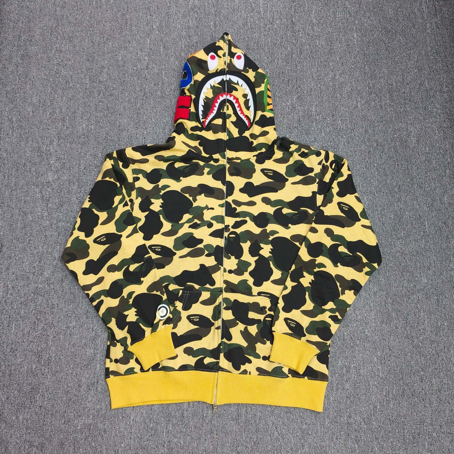 BAPE Hoodie — 55e8f563