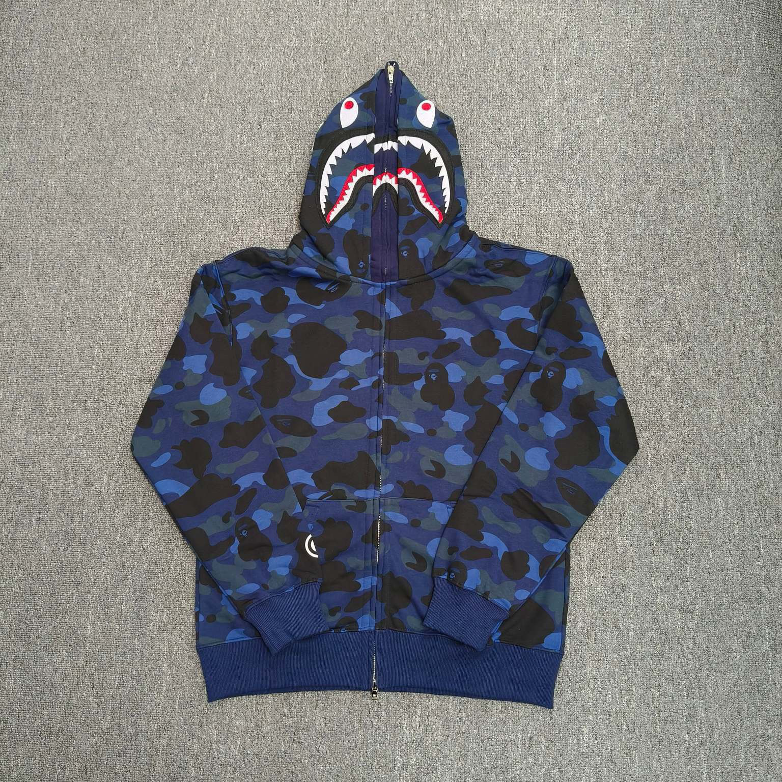 BAPE Hoodie — 69400960