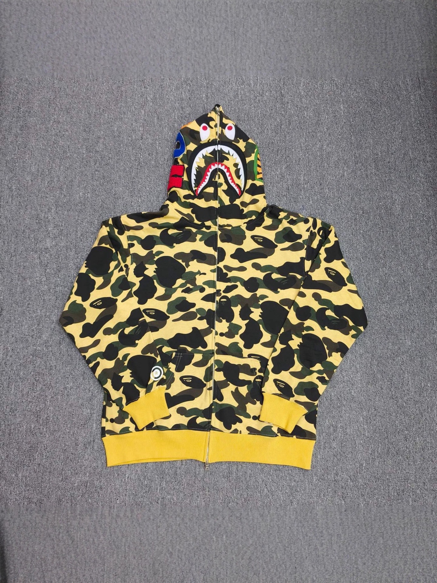 BAPE Hoodie — d8b02b52