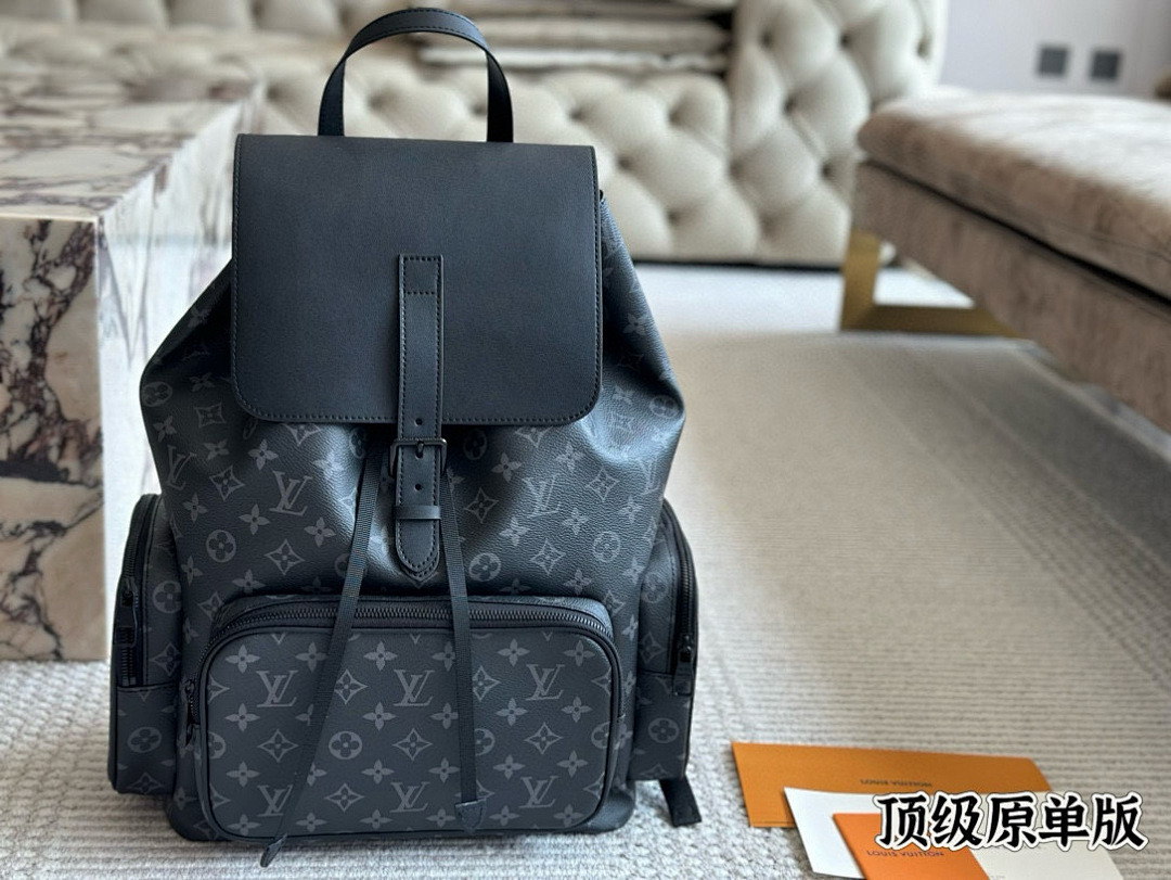 Designer Bags Backpack — U94 angle 1