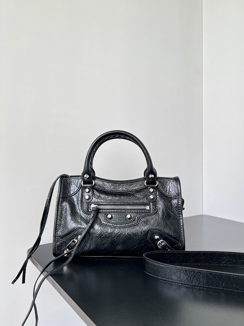 Designer Bags Balenciaga — 115-1 angle 1