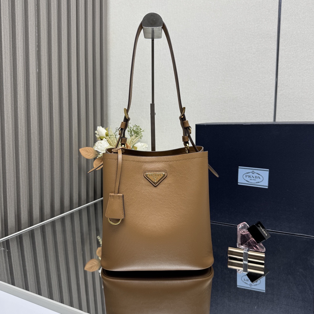 Designer Bags Prada — E080-2 angle 1