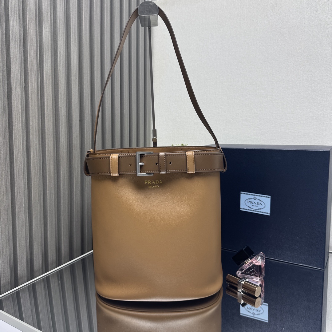 Designer Bags Prada — E085-3 angle 1