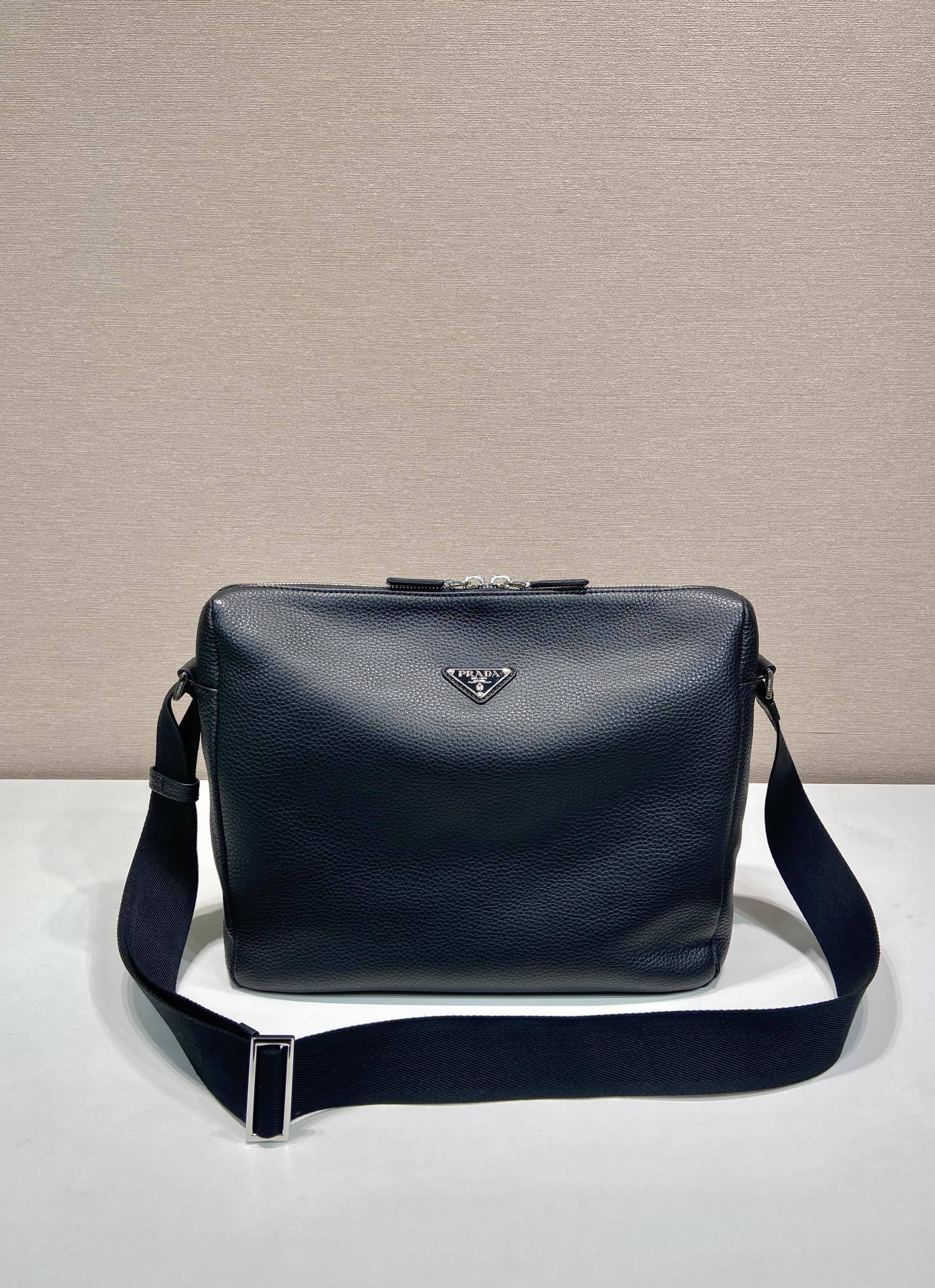 Designer Bags Prada — H182-1 angle 1