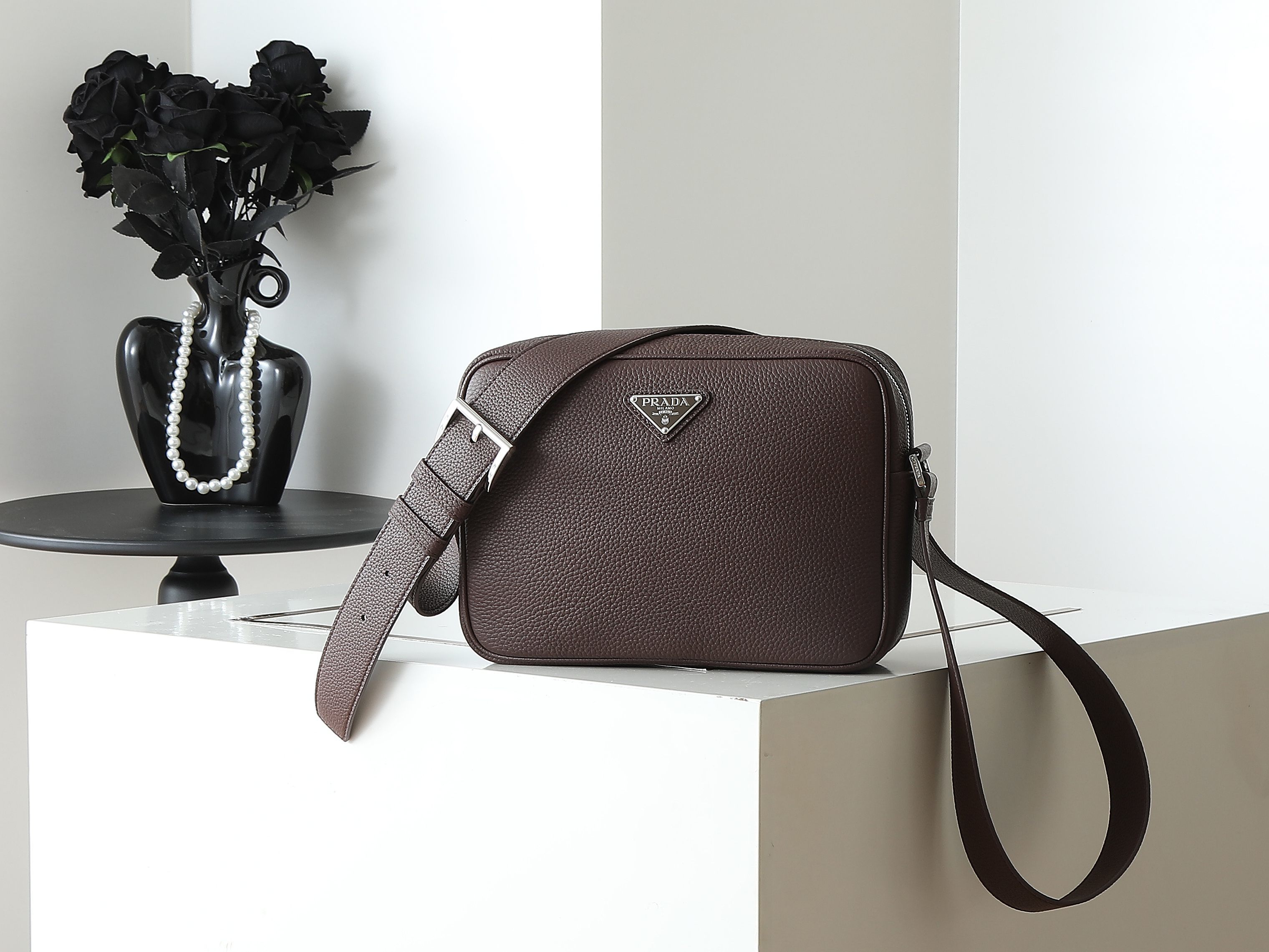 Designer Bags Prada — H189-2 angle 1