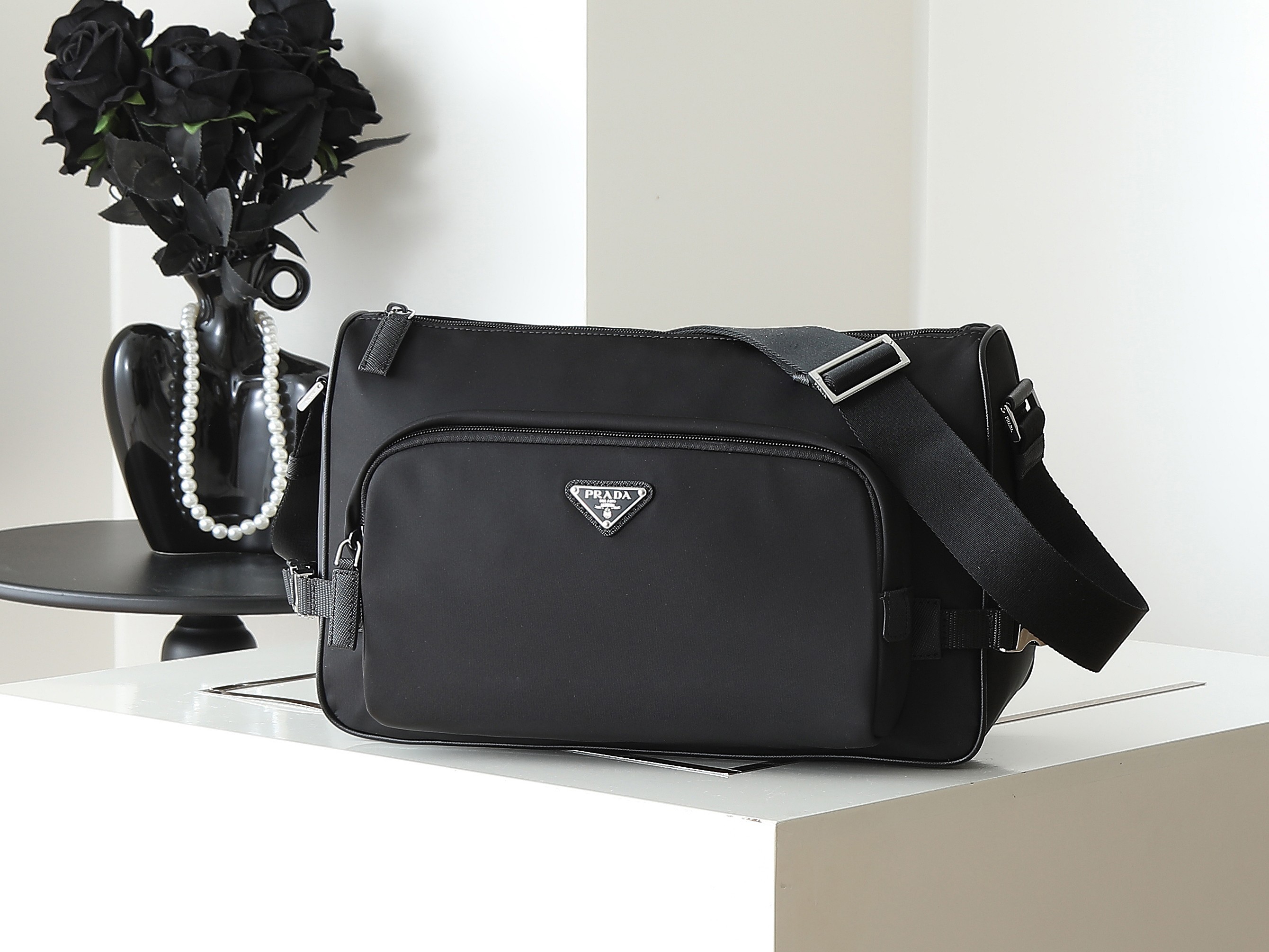 Designer Bags Prada — H191-1 angle 1
