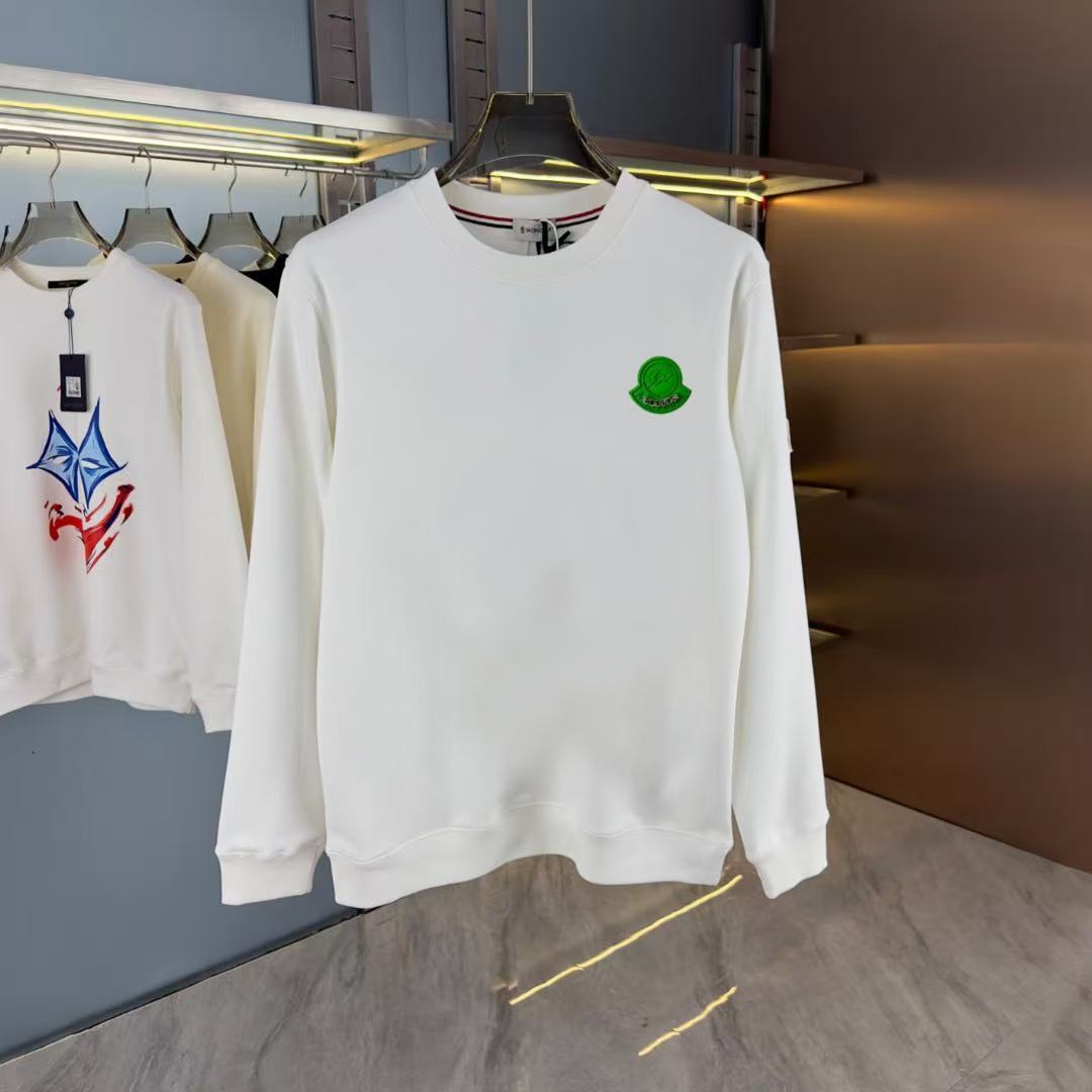 Moncler All — 26f8a2ec angle 1
