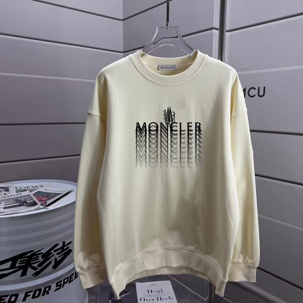 Moncler All — 326c8fb2 angle 1
