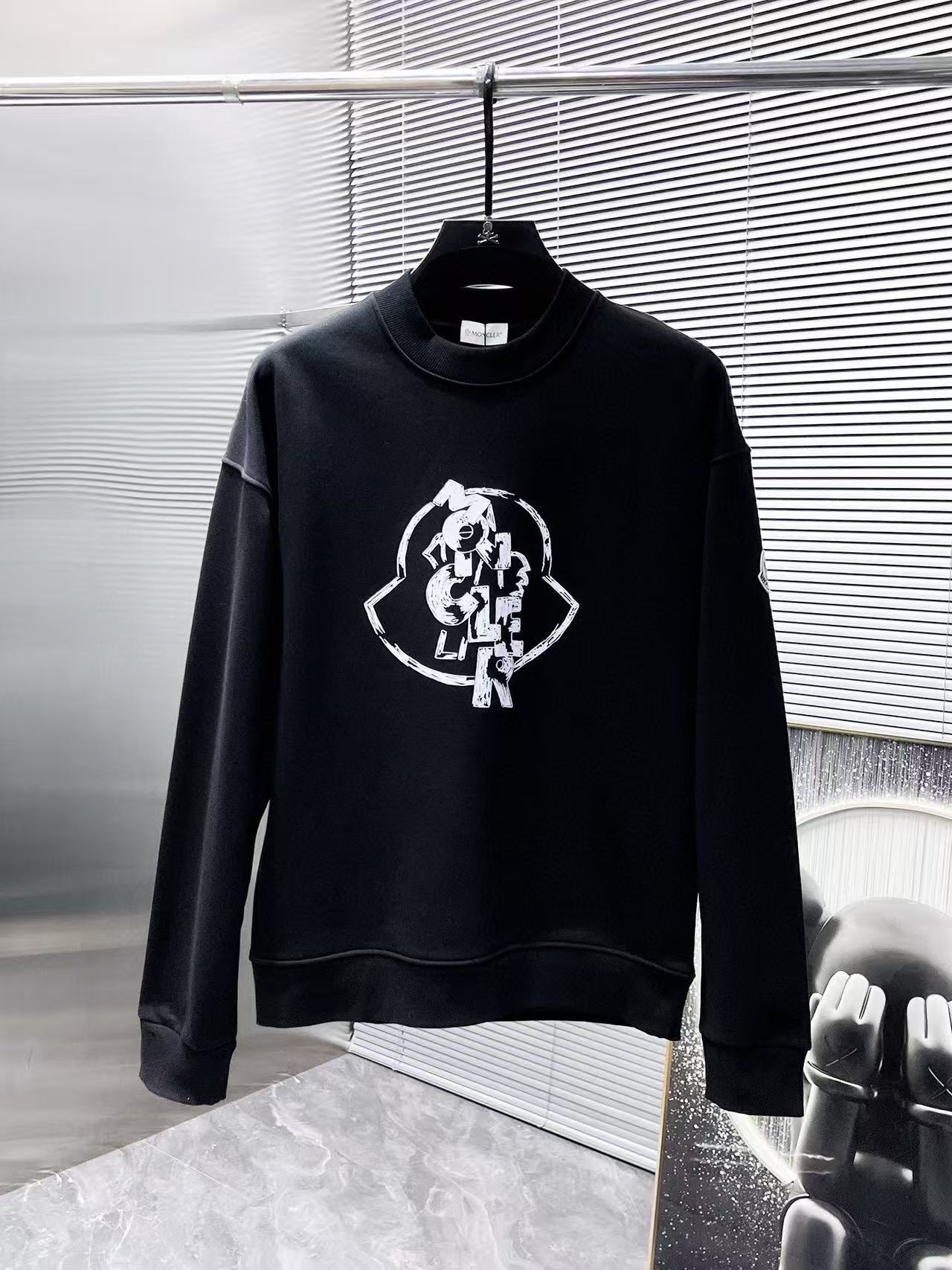 Moncler All — 93929f7b angle 1