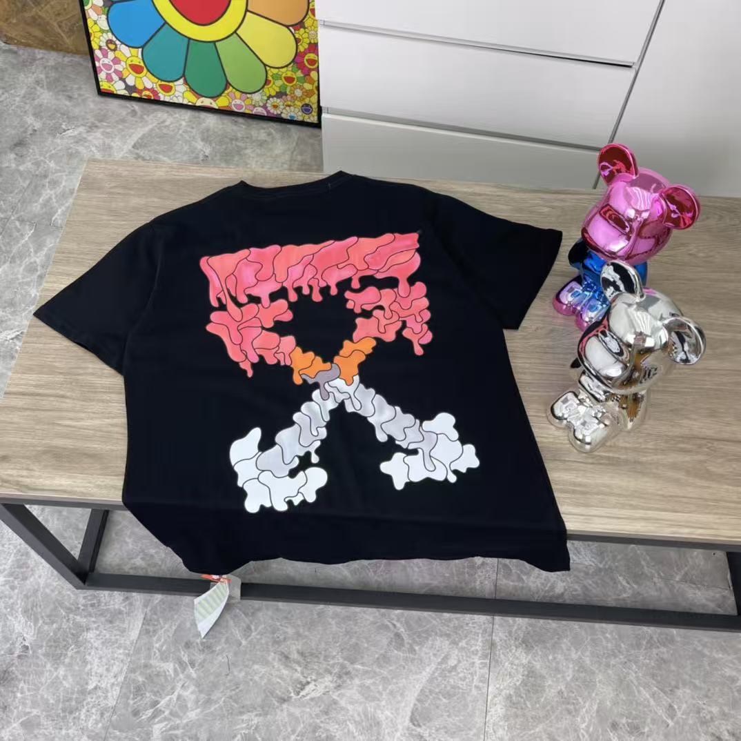 Off-white T-Shirt — 130379e3