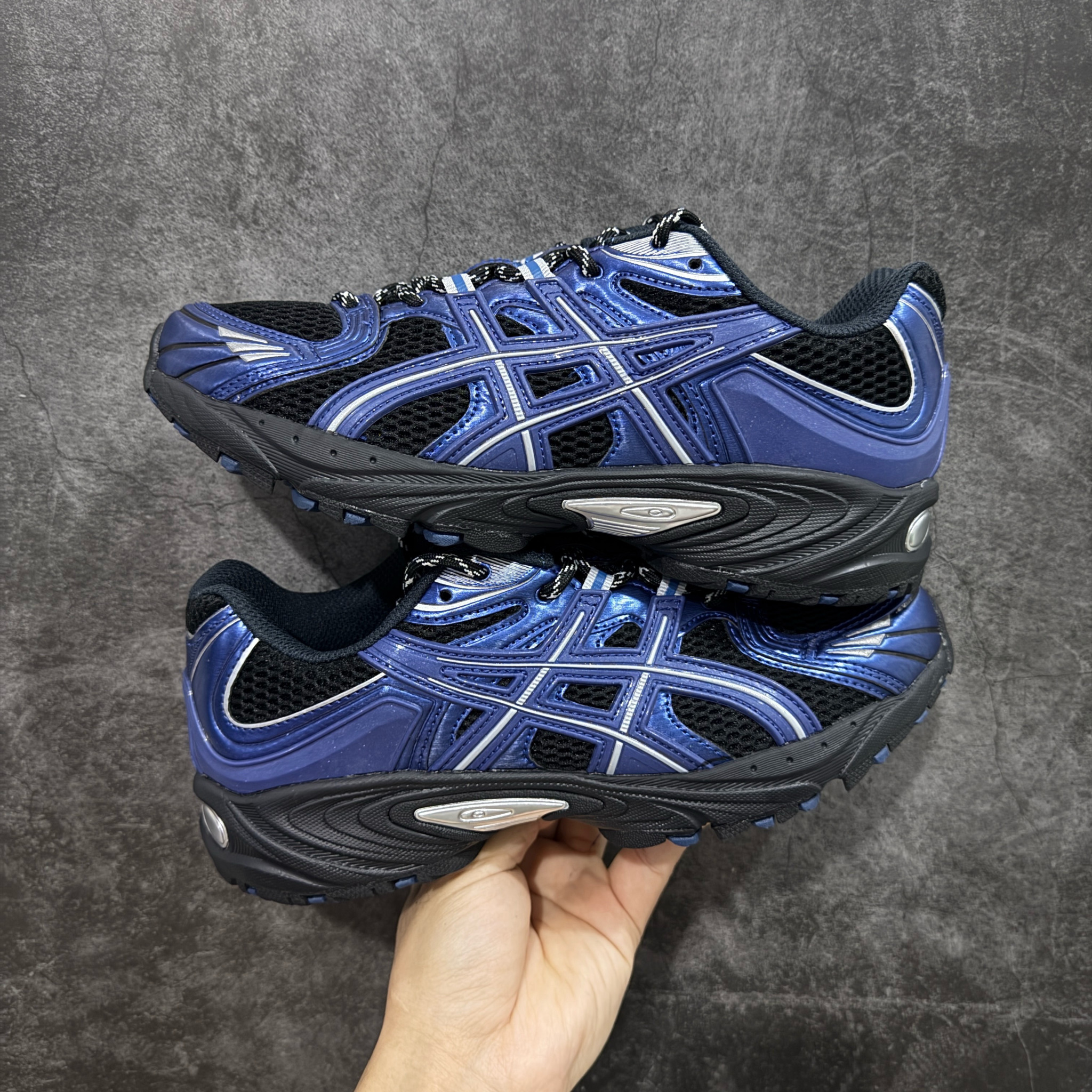 Shoe Ascics — a7335166 angle 1