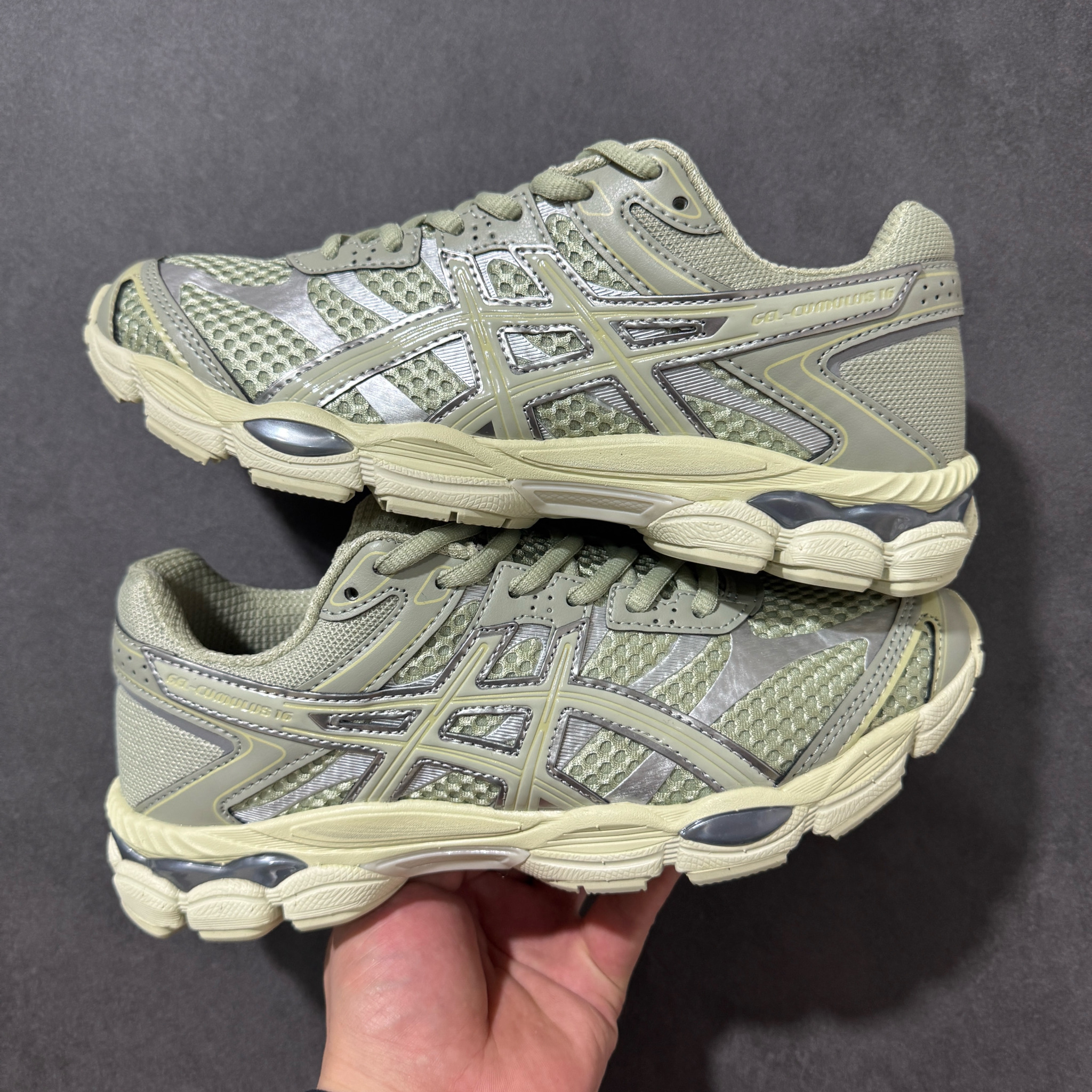 Shoe Ascics — bb06f381 angle 1