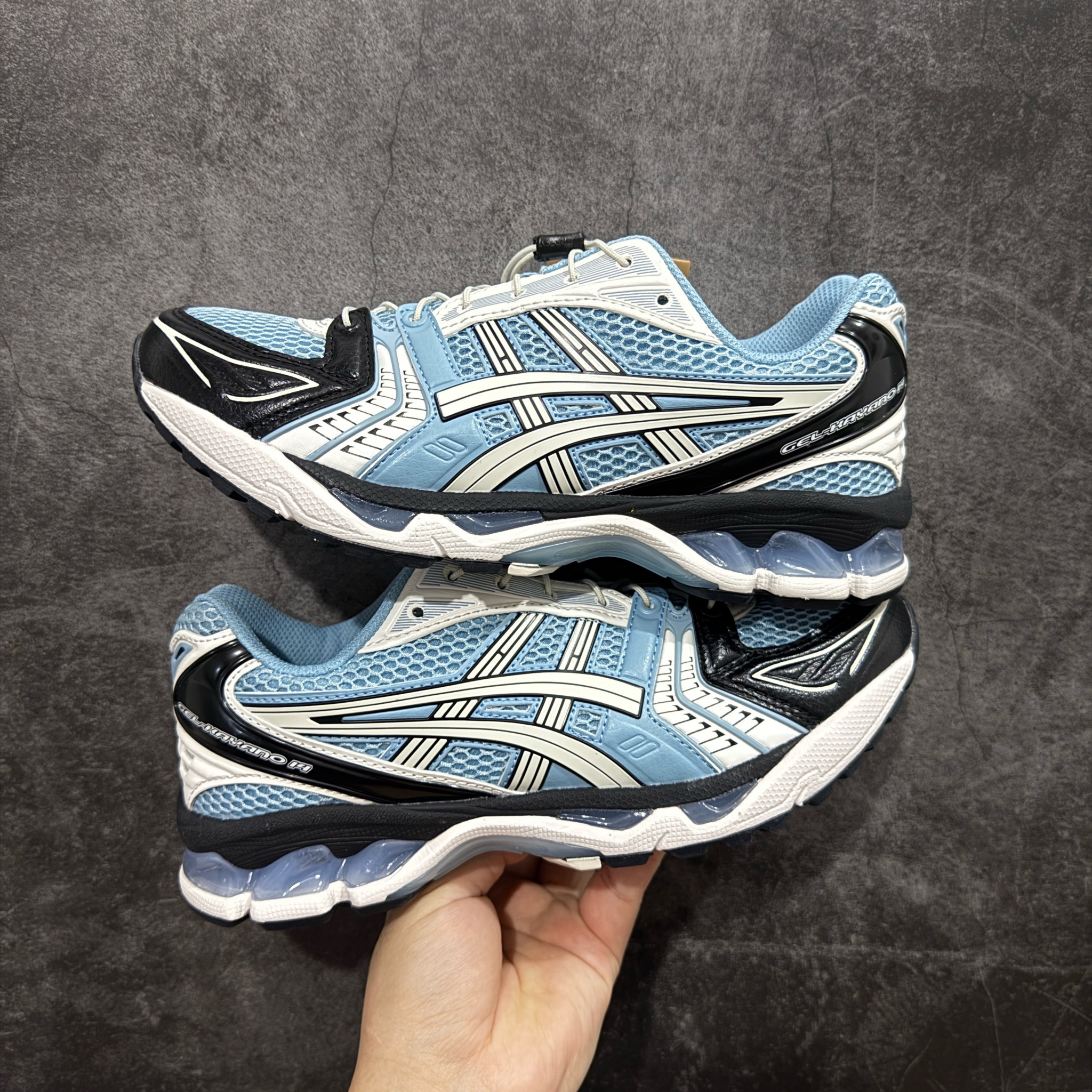 Shoe Ascics — fb33b4c9 angle 1