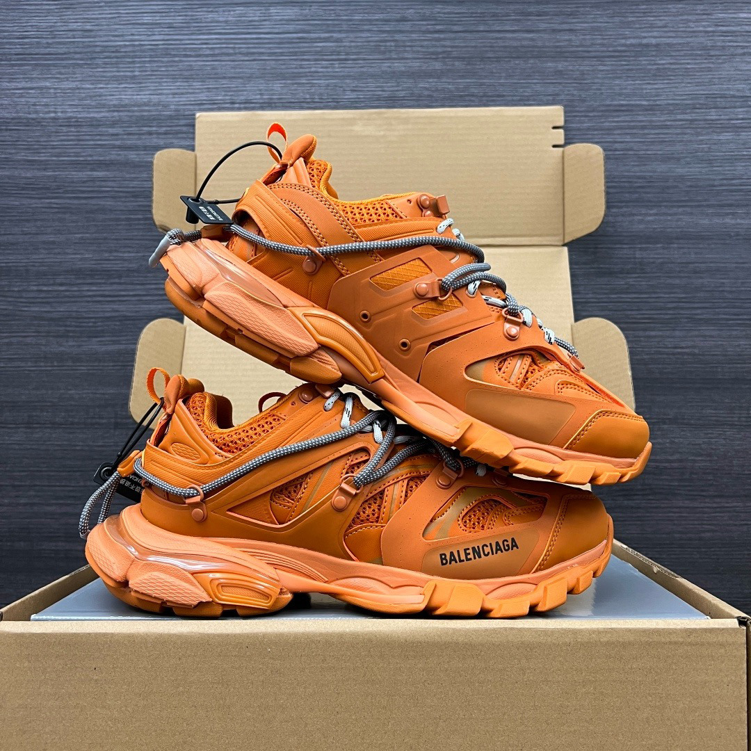 Shoe Balenciaga shoe — e695b50c angle 1