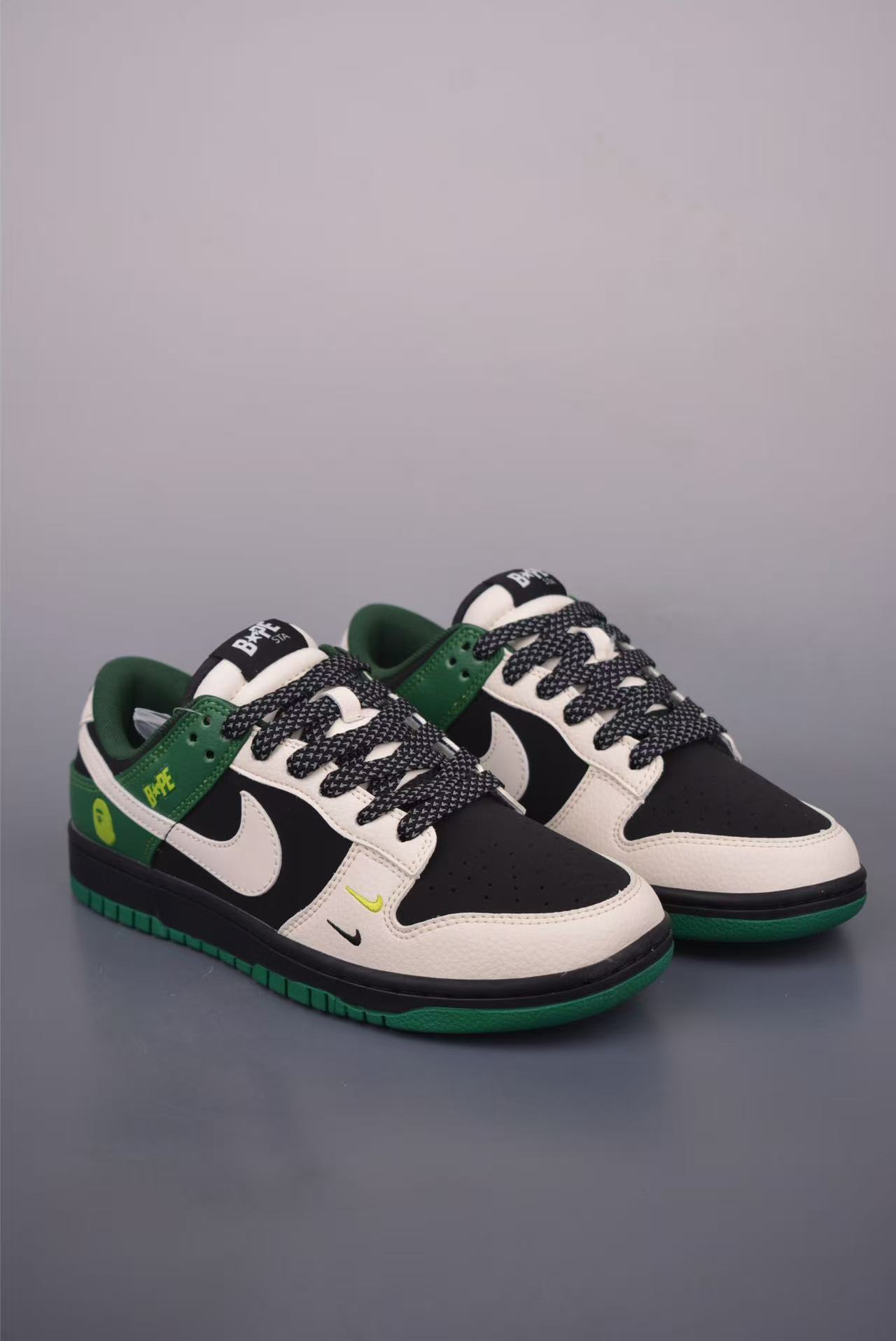 Shoe BAPE — 726570e2 angle 1