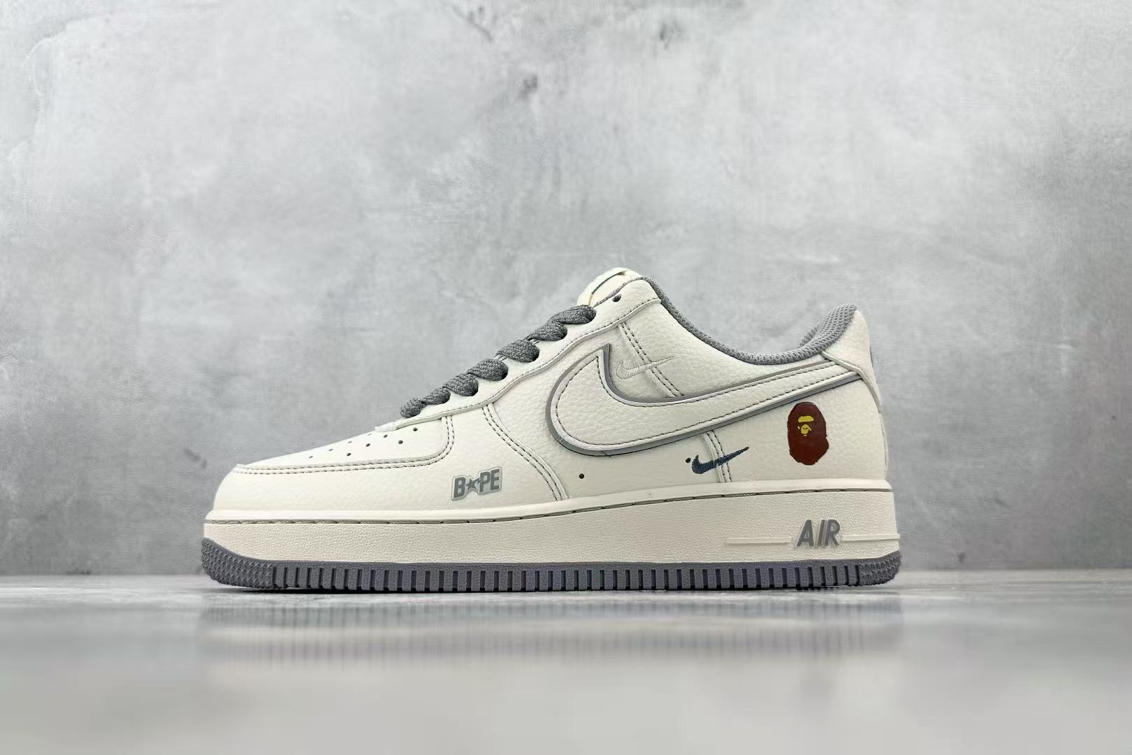 Shoe BAPE — cff20b1f angle 1