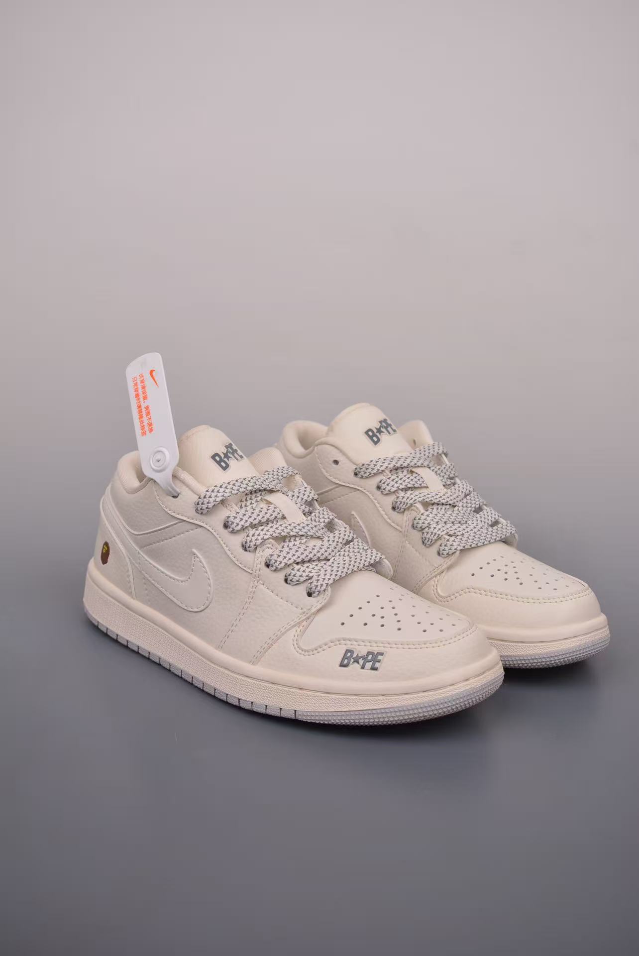 Shoe BAPE — fdefa8ff angle 1