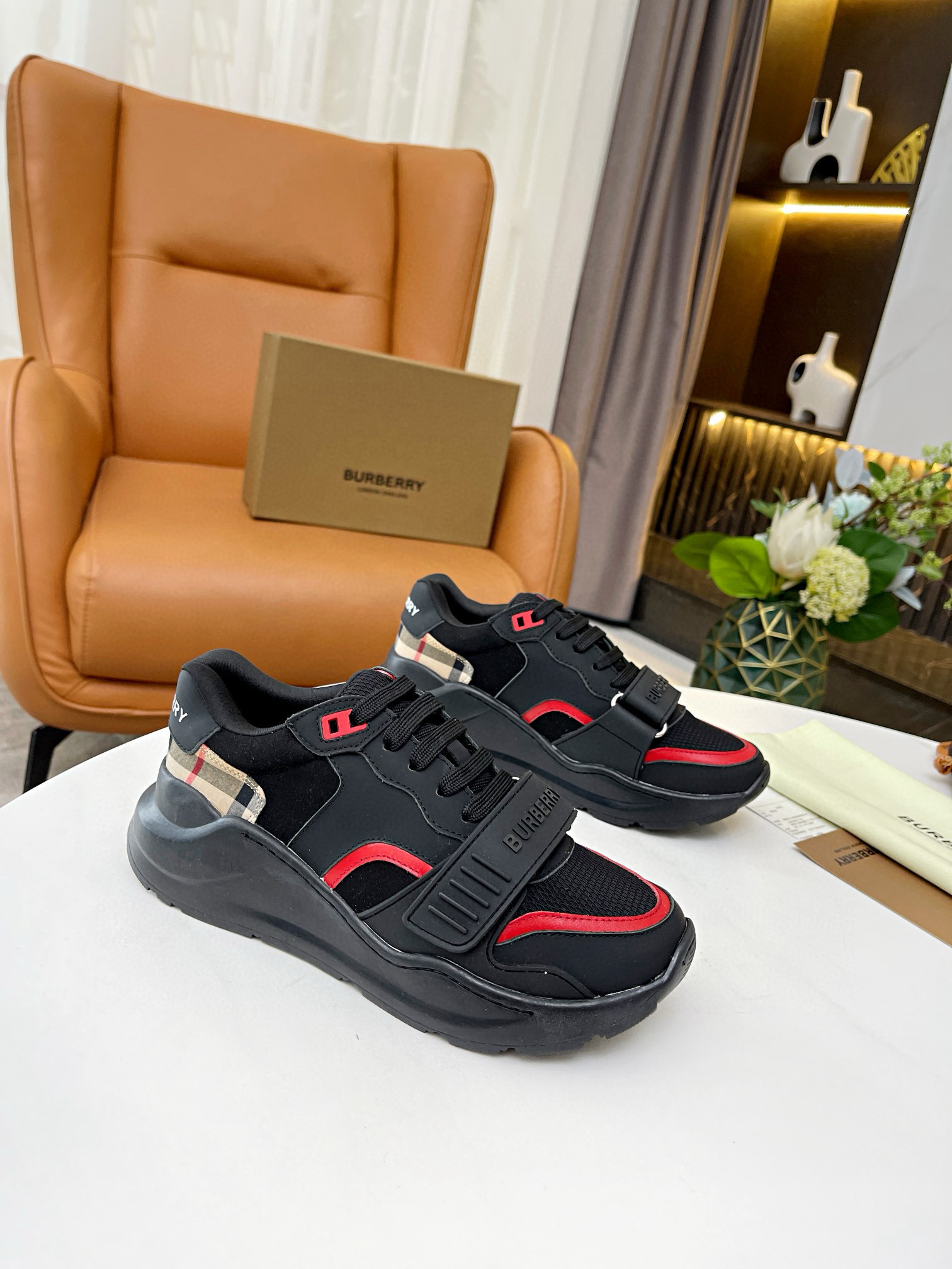 Shoe Burberry shoes — 16fb91f0 angle 1