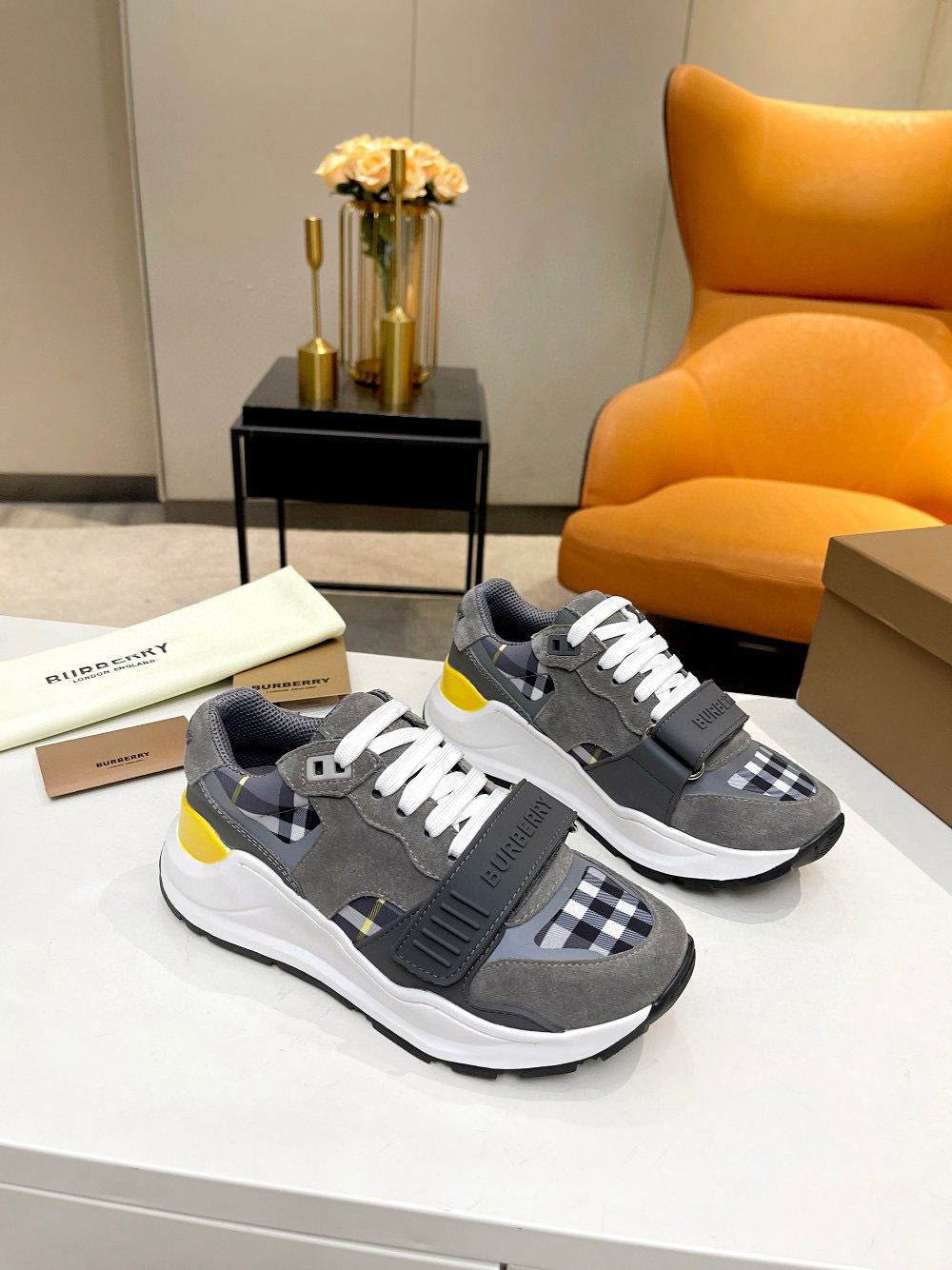 Shoe Burberry shoes — 5dd6f7fa angle 1