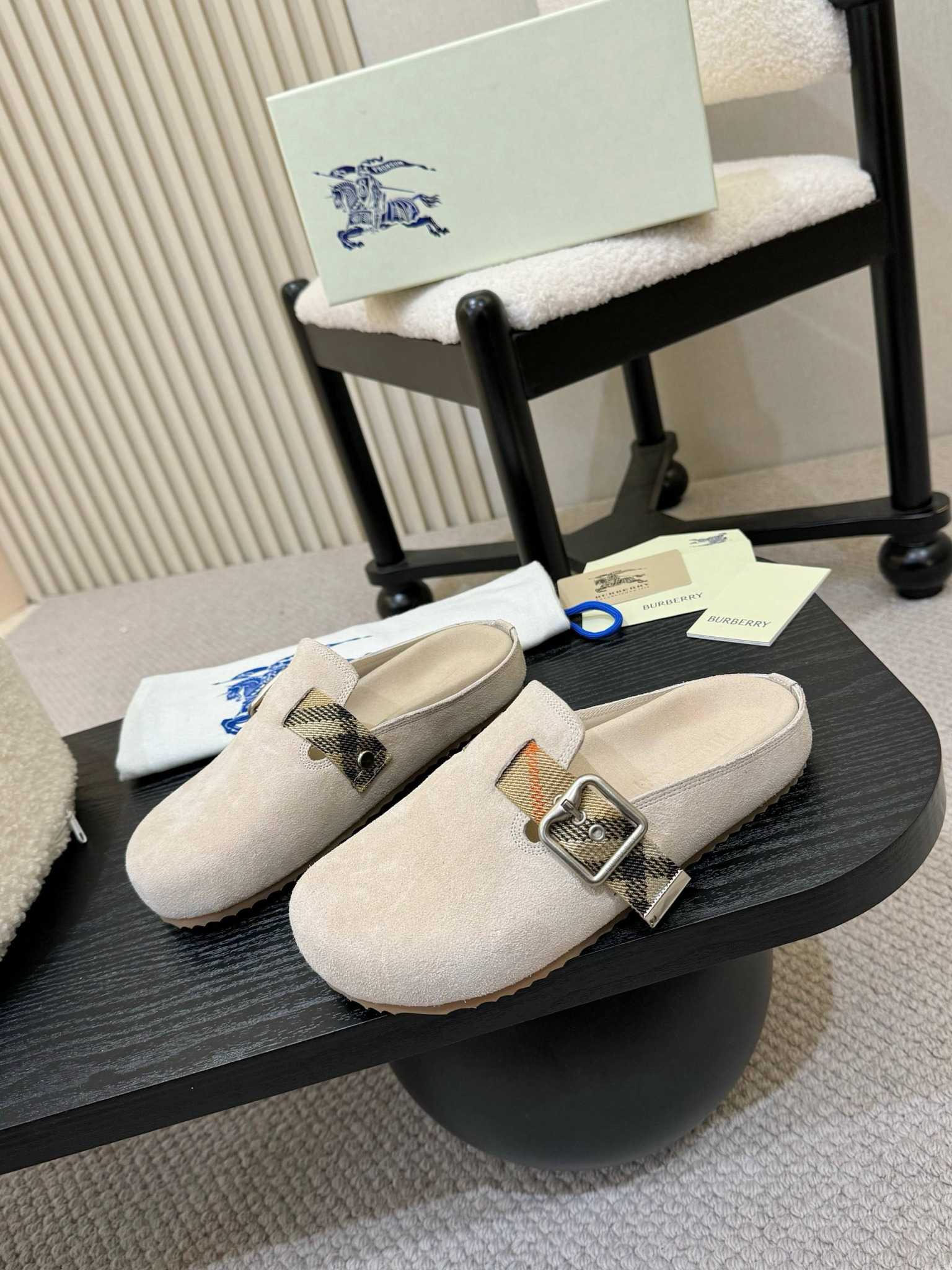 Shoe Burberry shoes — b717570f