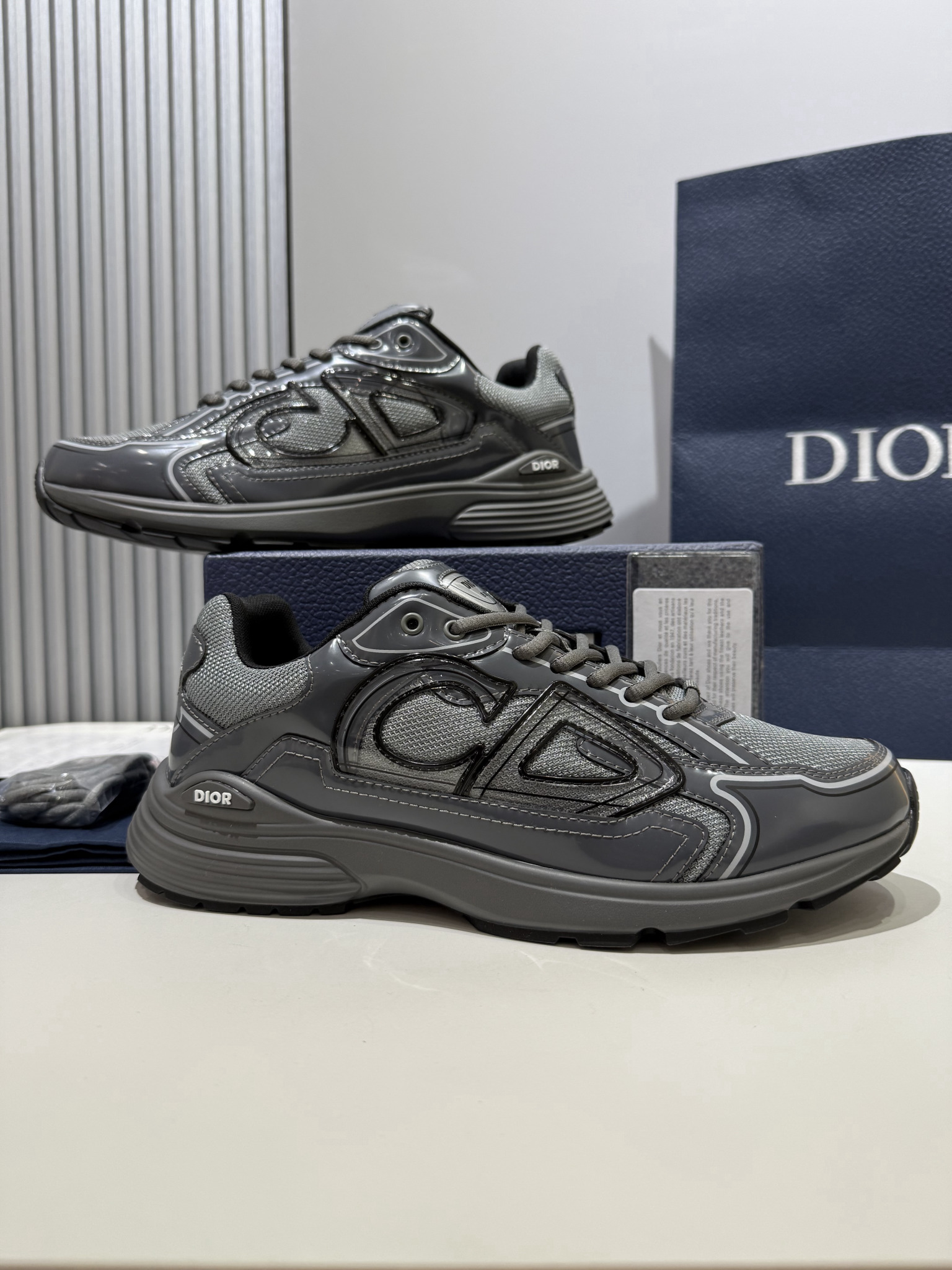 Shoe Dior Shoes — 86cfb97f angle 1