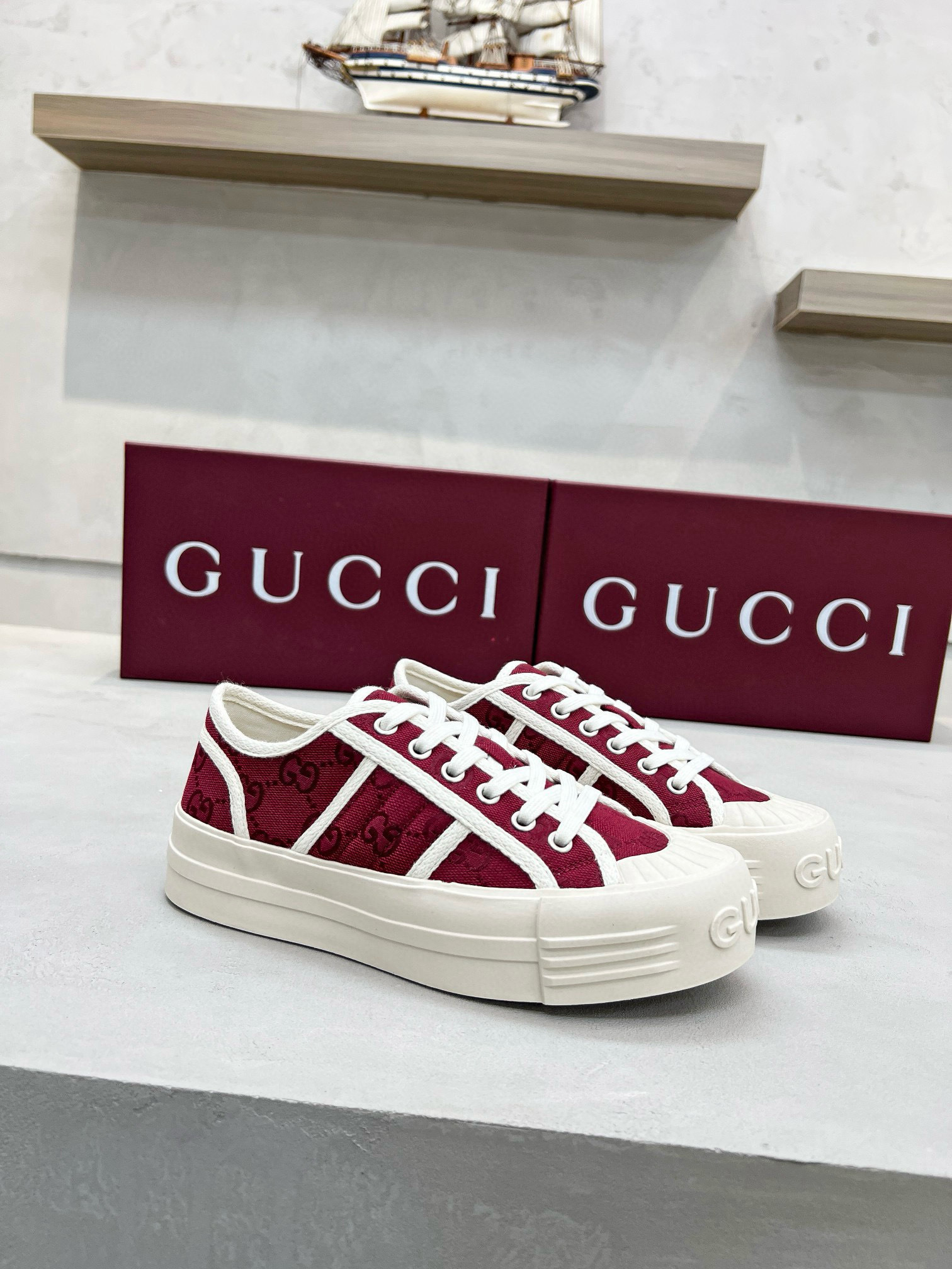 Shoe GUCCI shoes — f280e7e0 angle 1