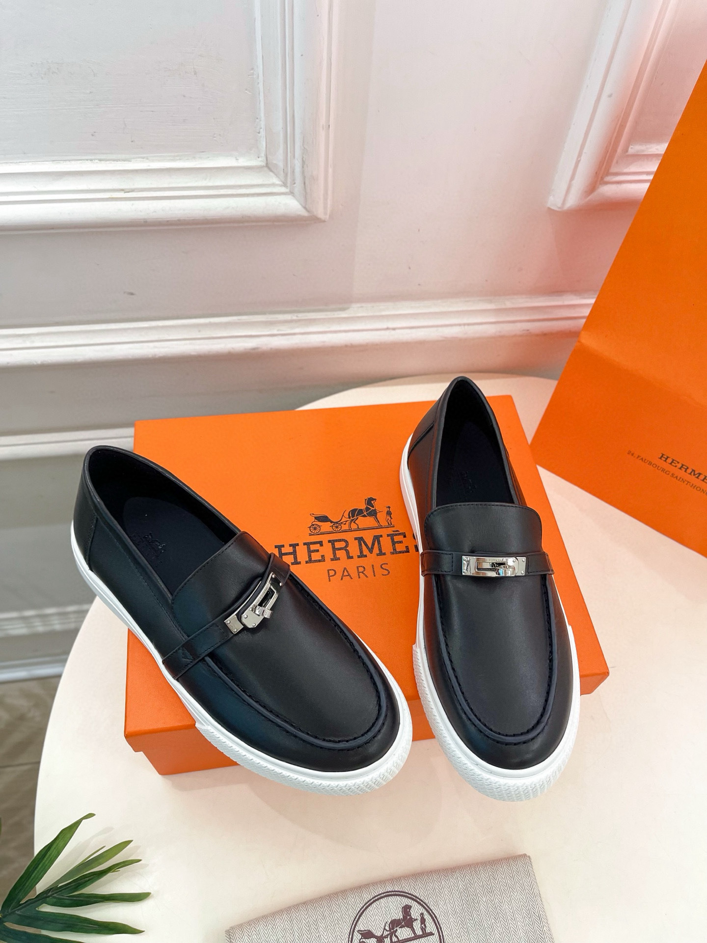 Shoe Hermès shoe — 3d47c851 angle 1