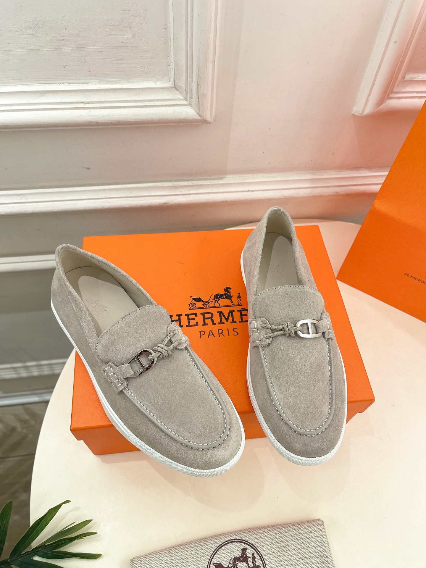 Shoe Hermès shoe — a5c2f3e4 angle 1