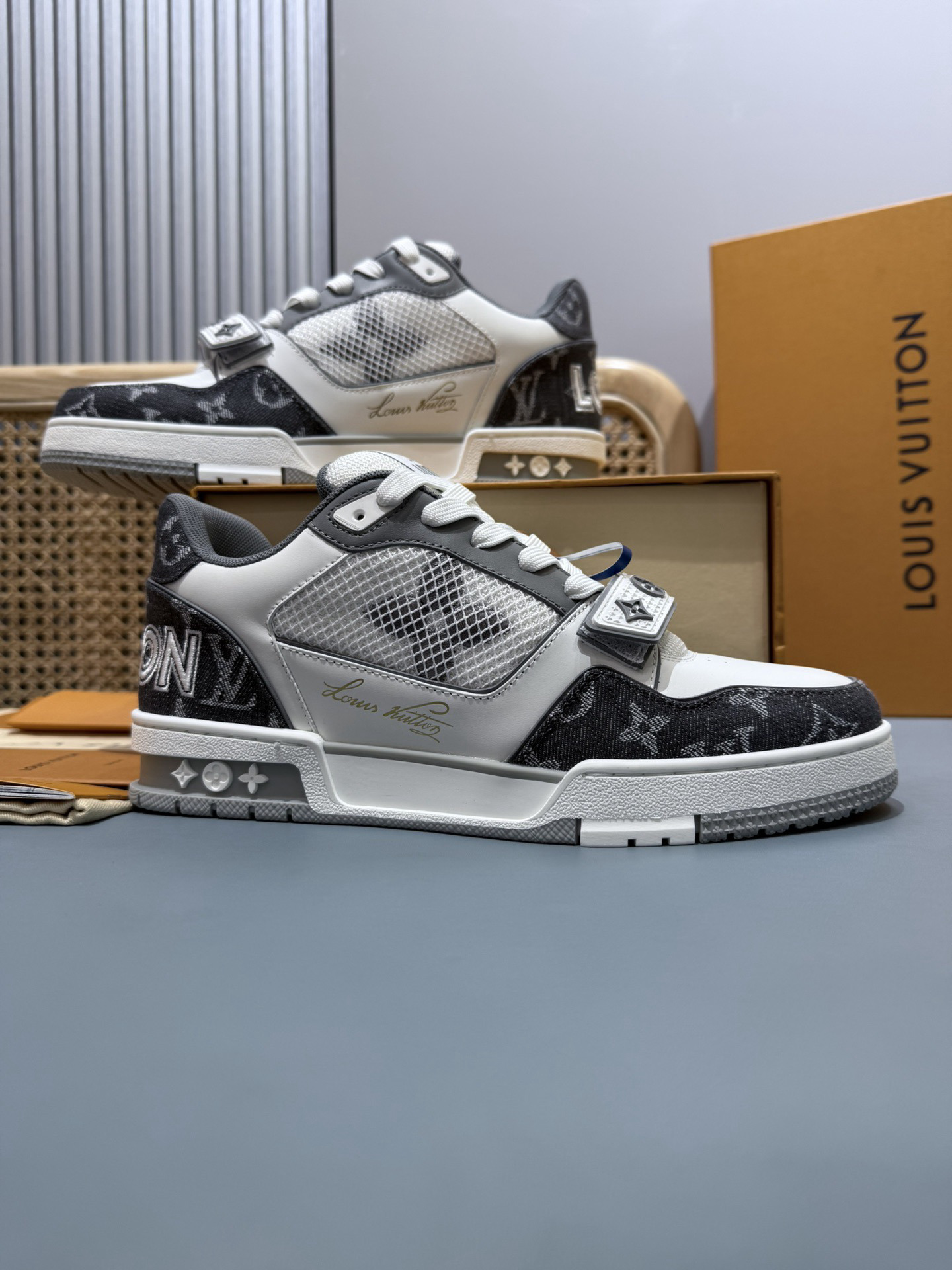Shoe Louis Vuitton Shoes — a01e60af angle 1