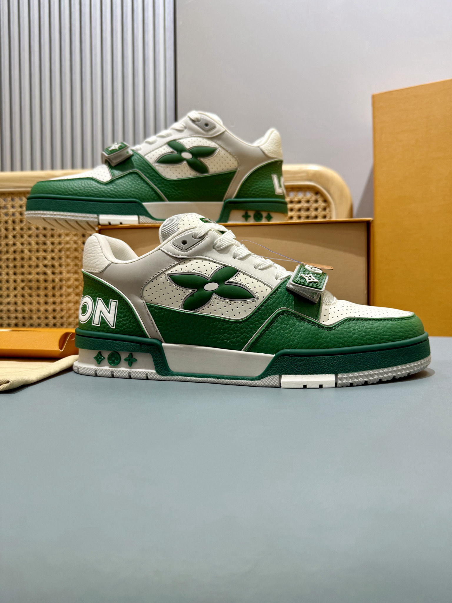 Shoe Louis Vuitton Shoes — c5578b4a angle 1