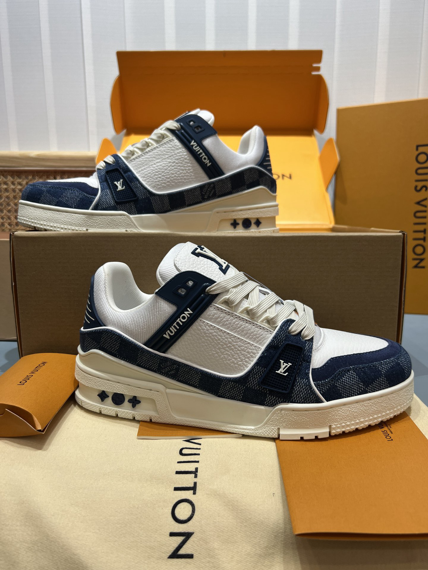 Shoe Louis Vuitton Shoes — d32a8220 angle 1