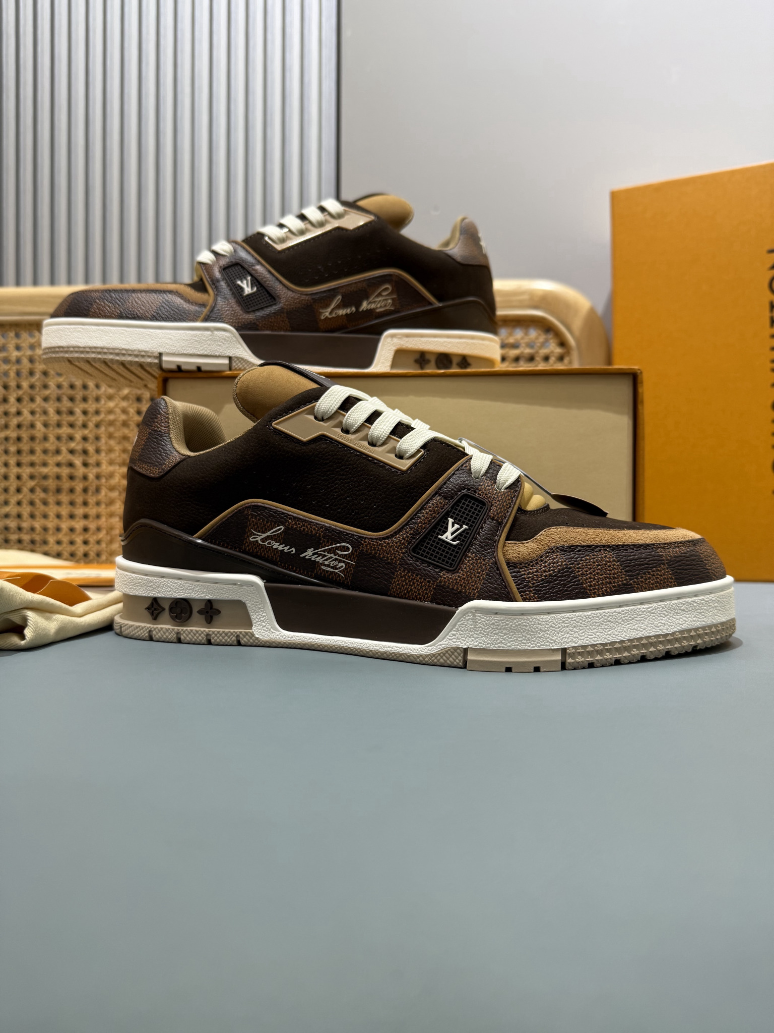 Shoe Louis Vuitton Shoes — e54ad25e angle 1