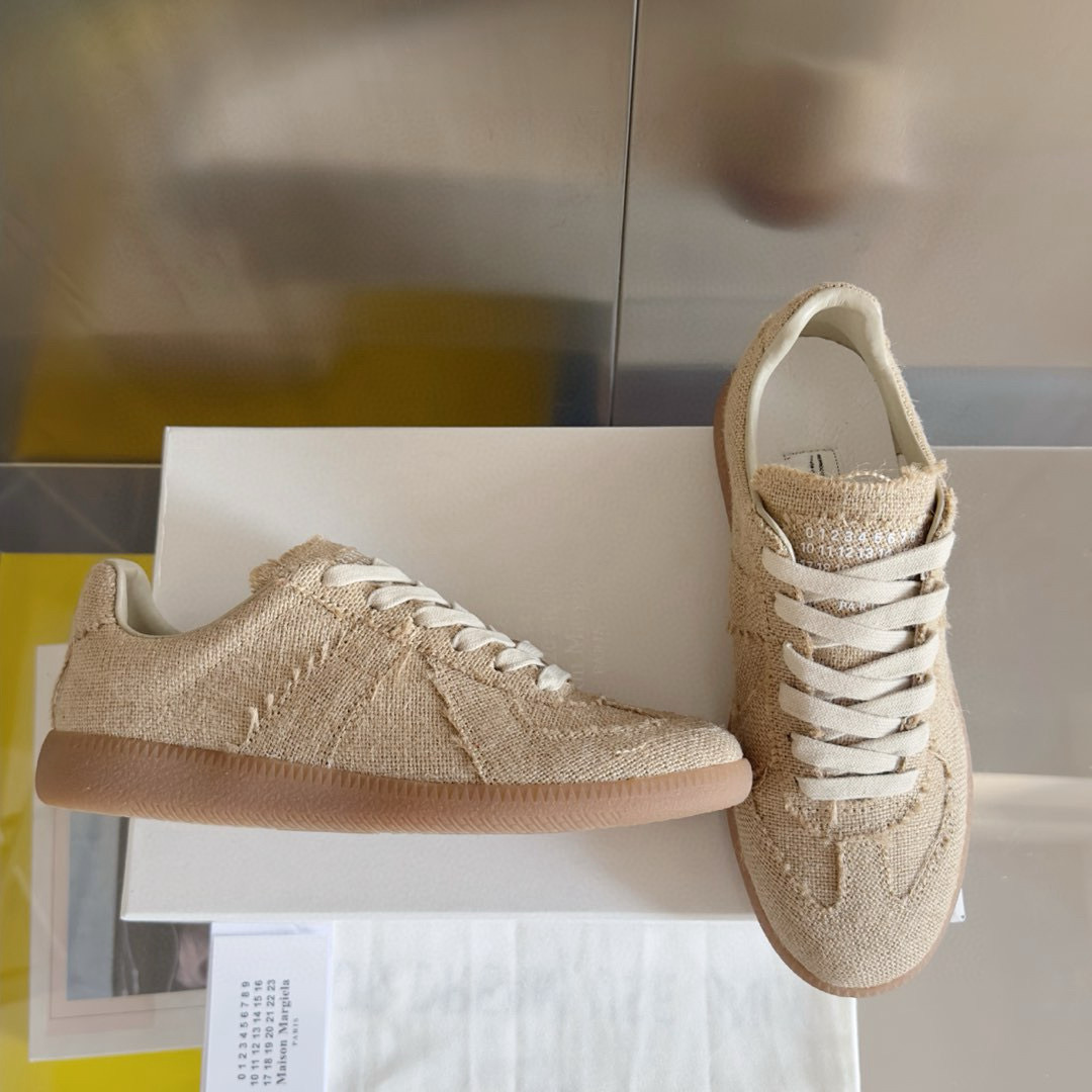 Shoe Maison Margiela Shoes — b11b8dcf angle 1