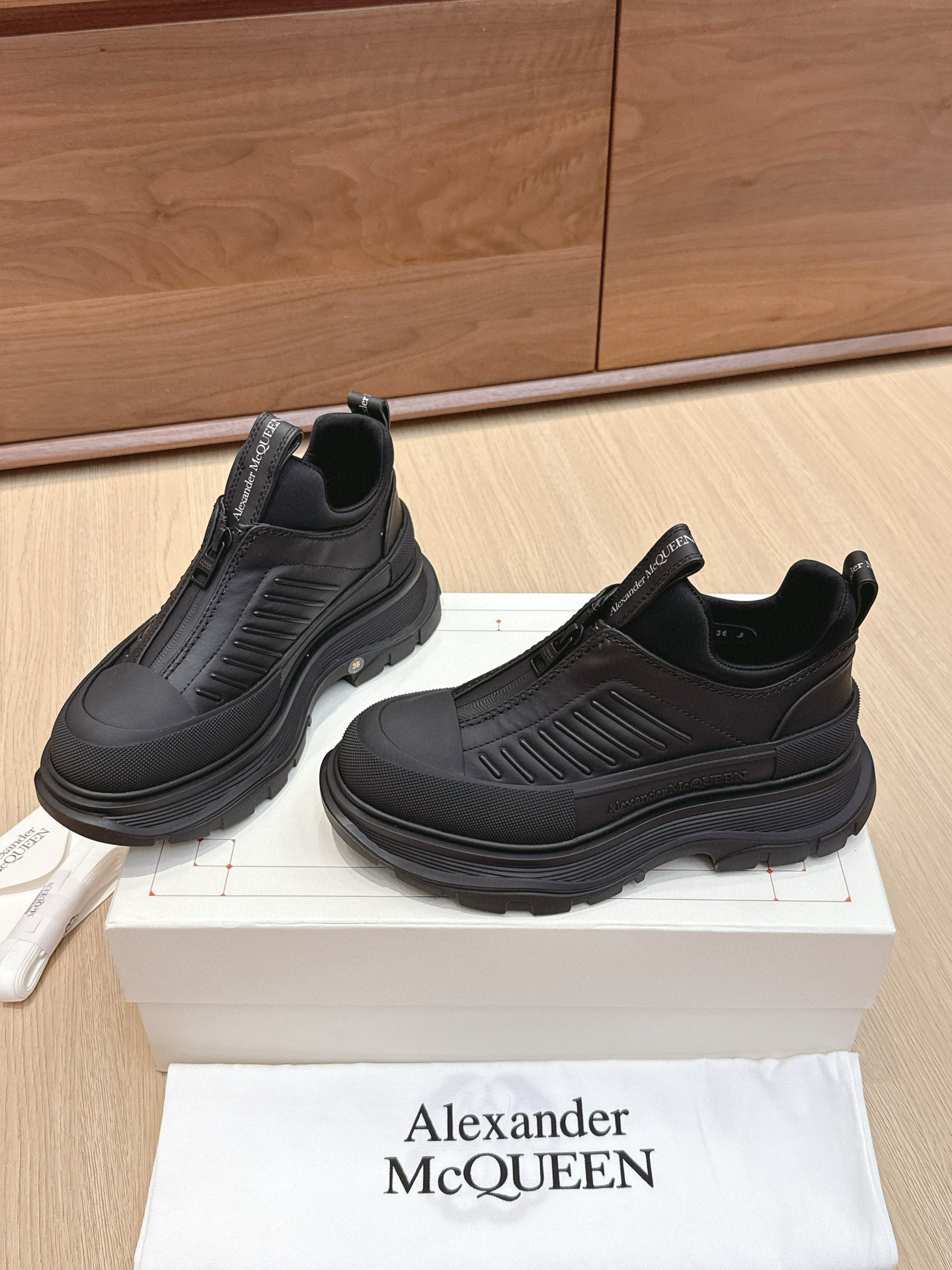 Shoe McQueen shoe — 6fdade65 angle 1