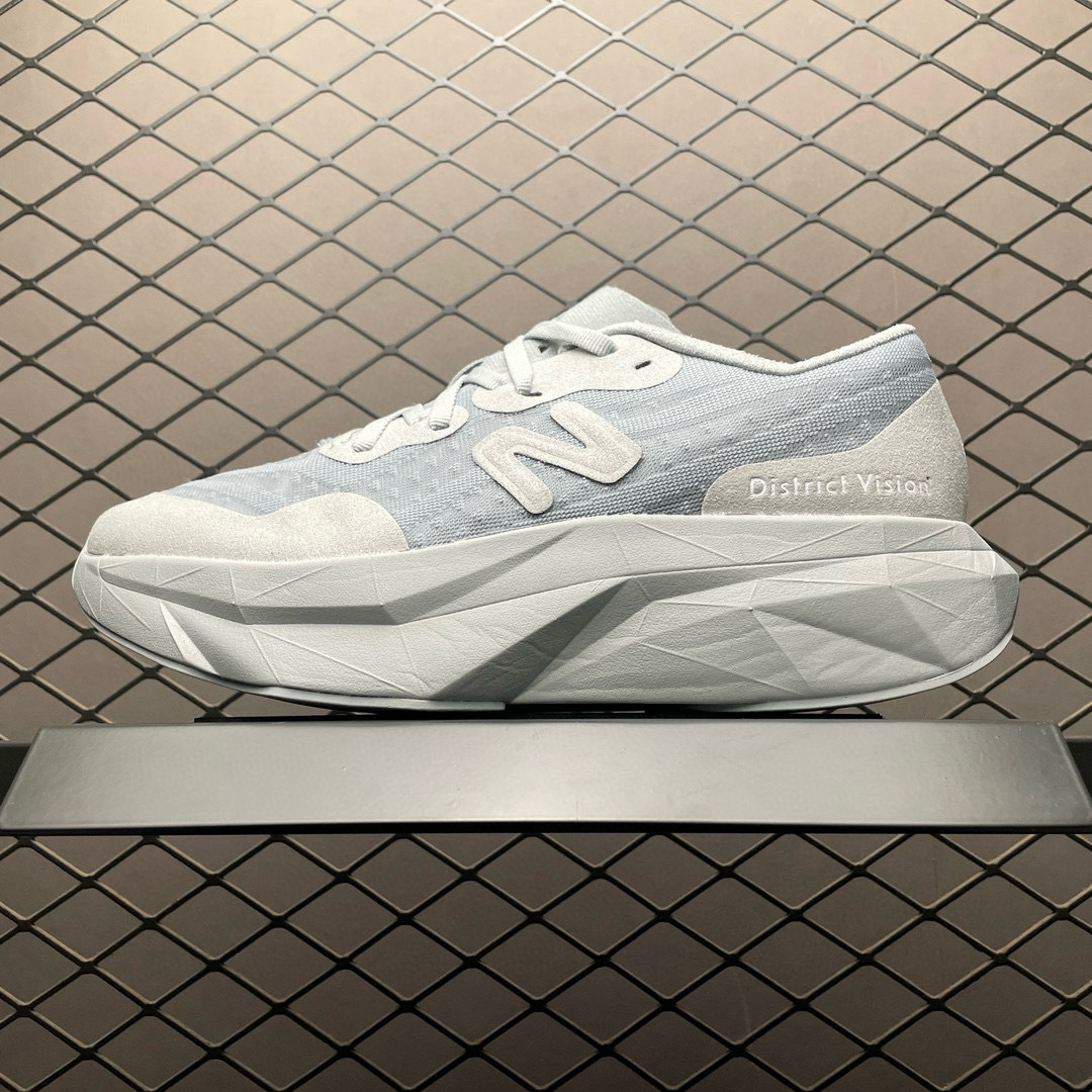 Shoe New Balance sneakers — 32eeb927