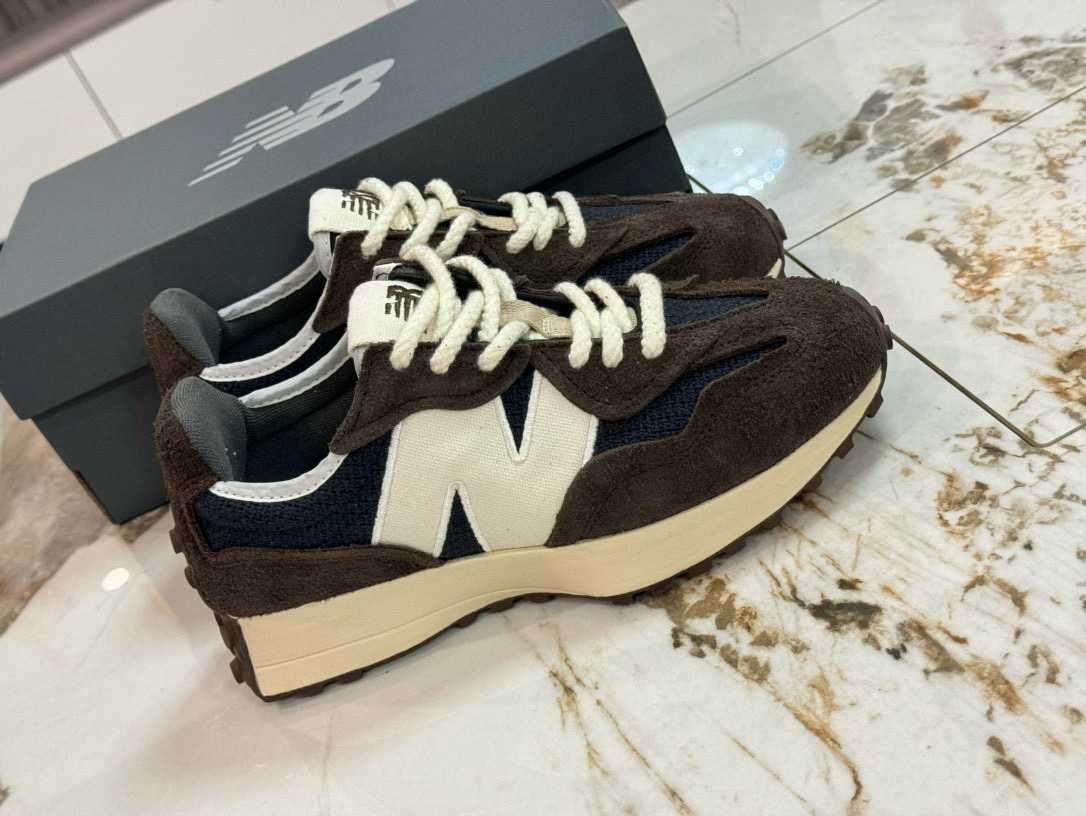 Shoe New Balance sneakers — b2700e5c angle 1