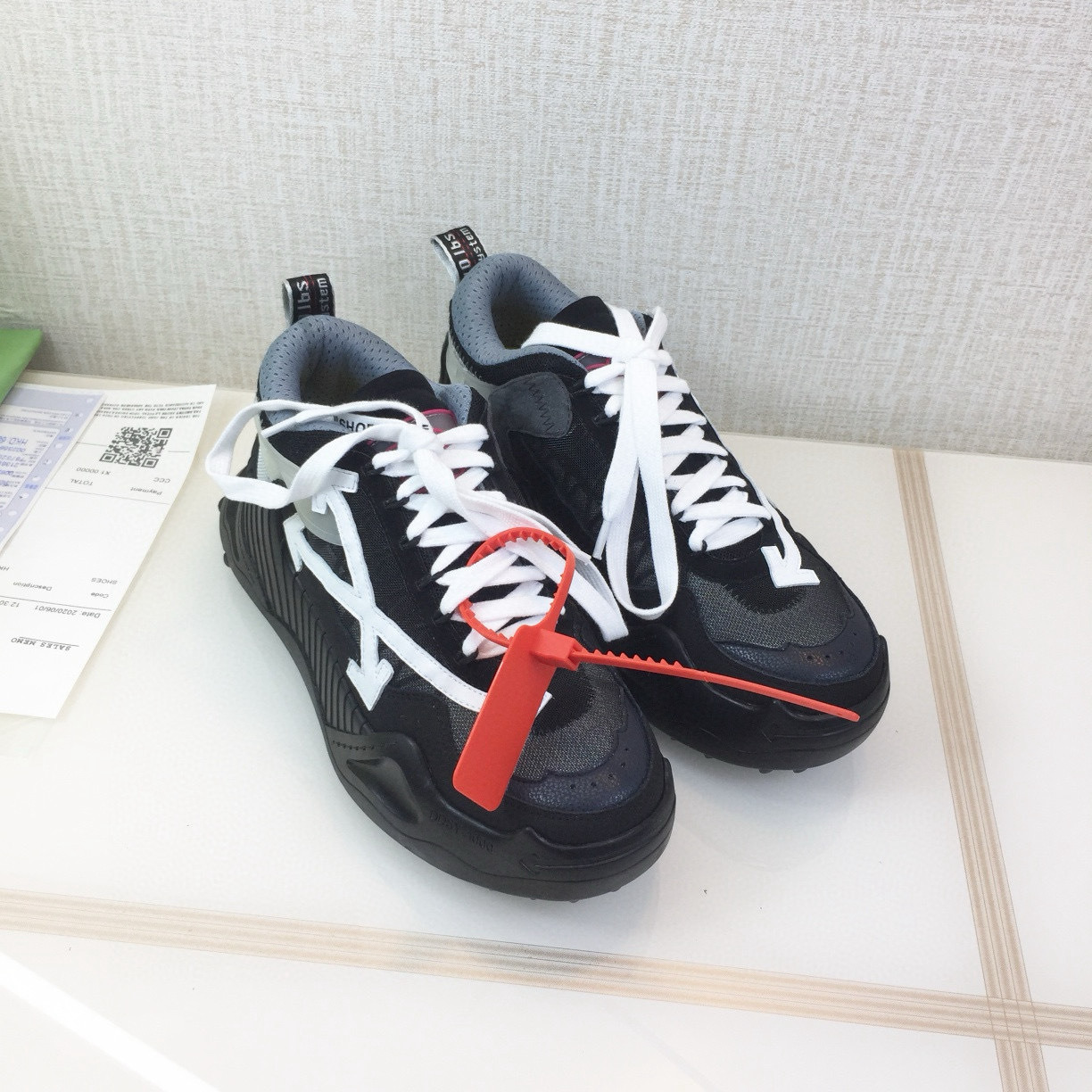 Shoe Off-White Shoes Collection — 7e1dadb5 angle 1
