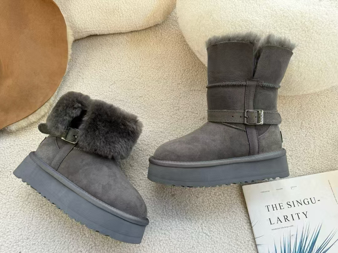 Shoe Ugg series — 1a9df4a1 angle 1