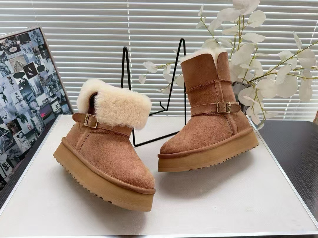 Shoe Ugg series — cec2eb87 angle 1
