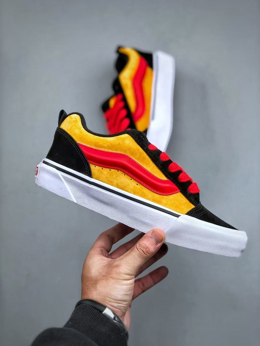 Shoe Vans Old Skool shoes — 5412a236 angle 1