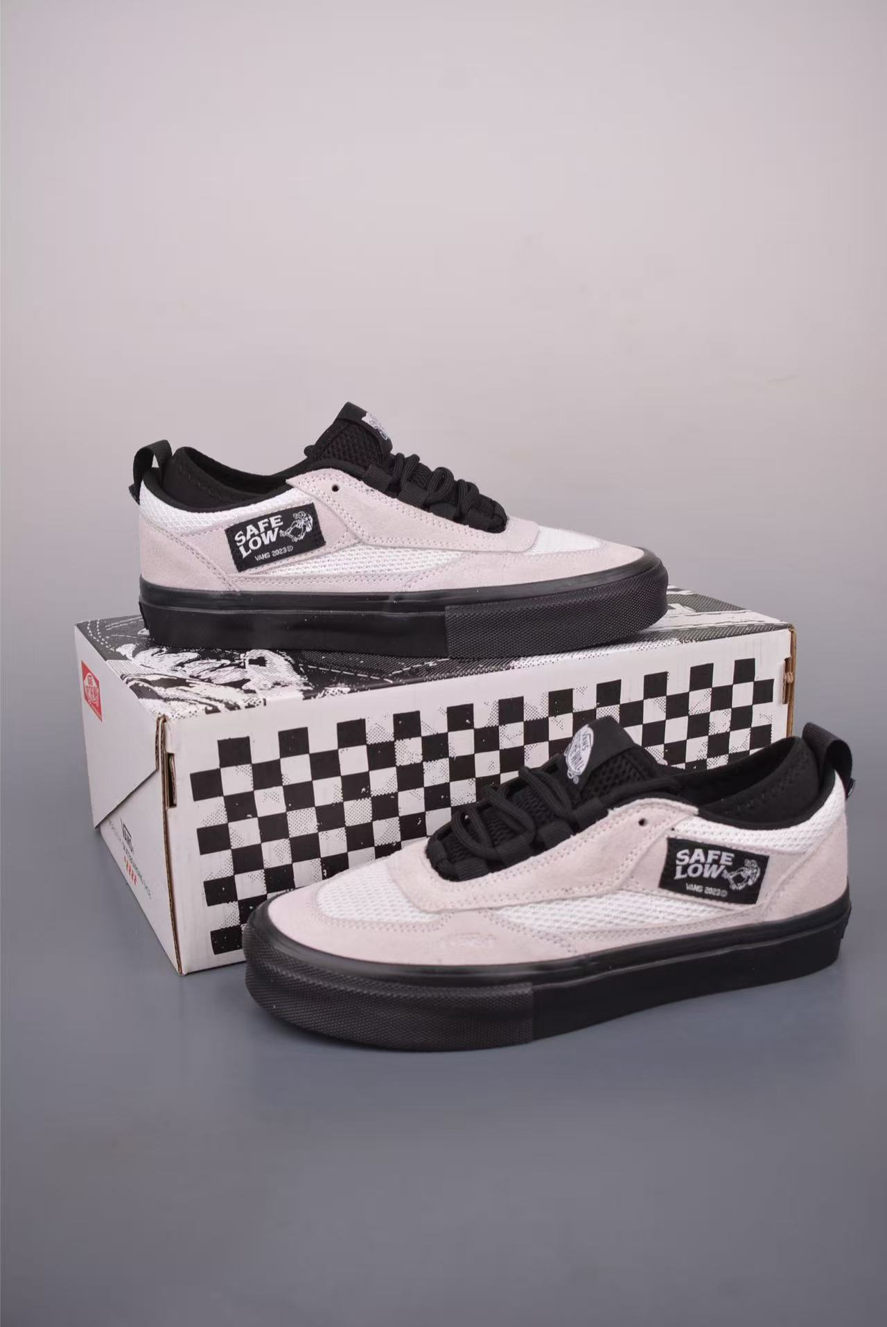 Shoe Vans Old Skool shoes — 692dc5c8 angle 1