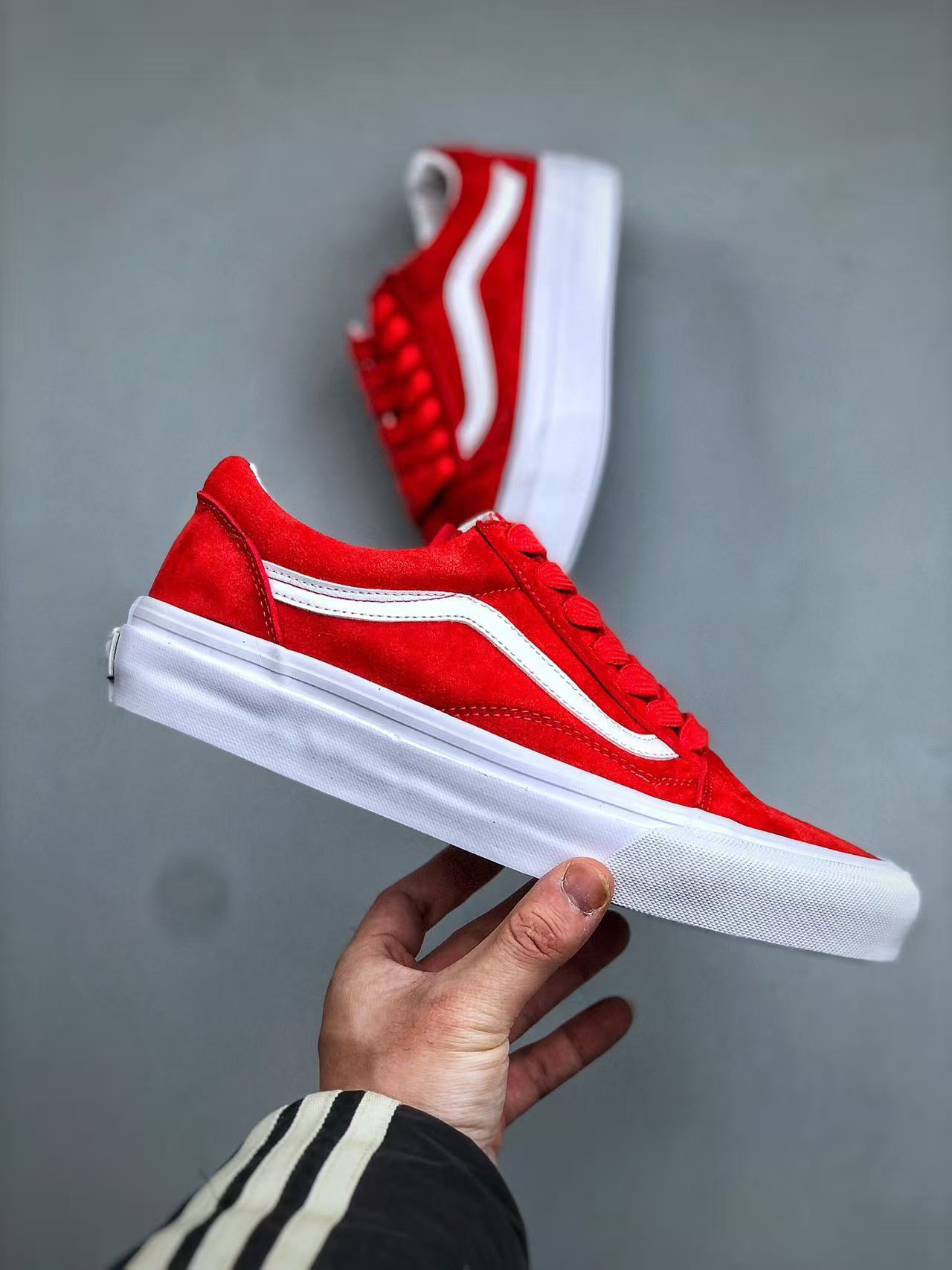 Shoe Vans Old Skool shoes — e47dfbb6 angle 1