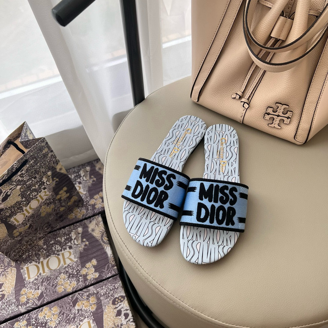 Shoe Women Sandals — 112b76cb angle 1