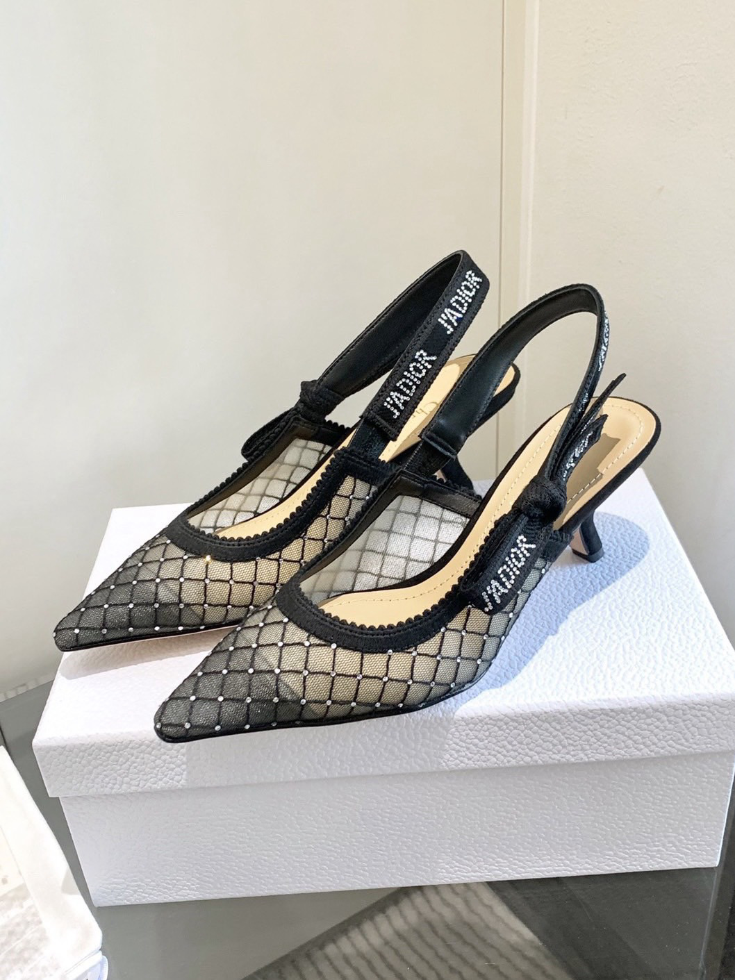 Shoe Women Sandals — 4b2d71a7