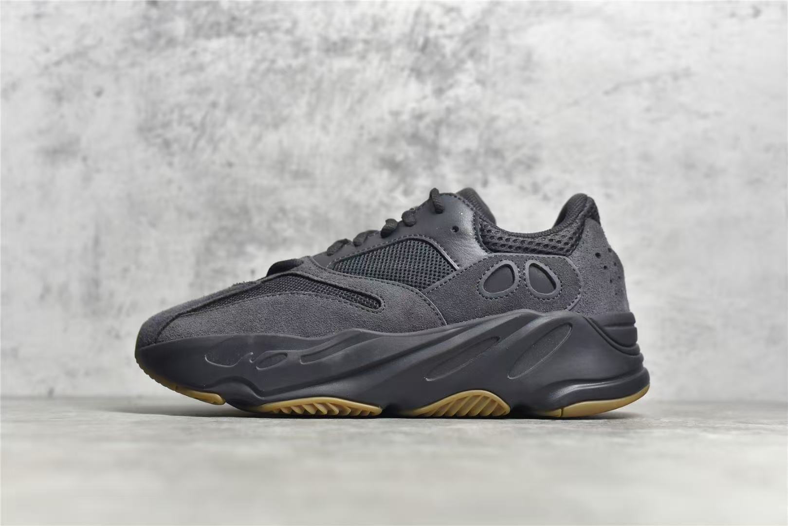 Shoe YEEZY — 0b46eb3e