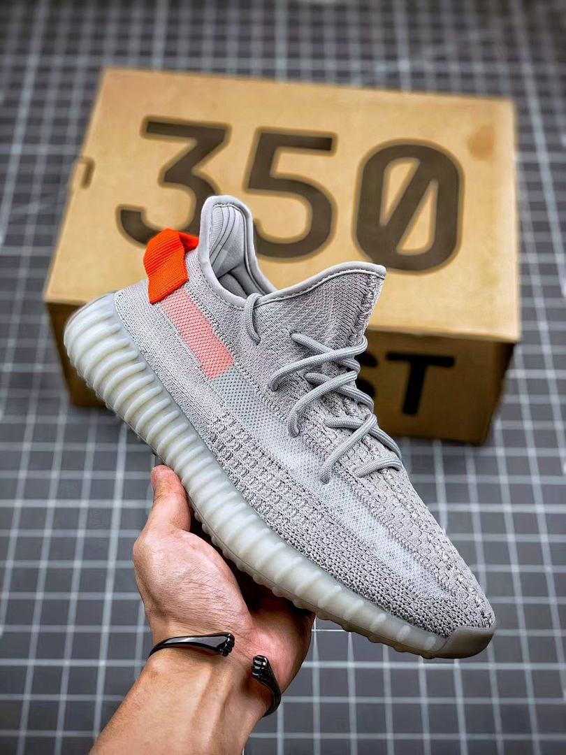 Shoe YEEZY — 3cfae9c3