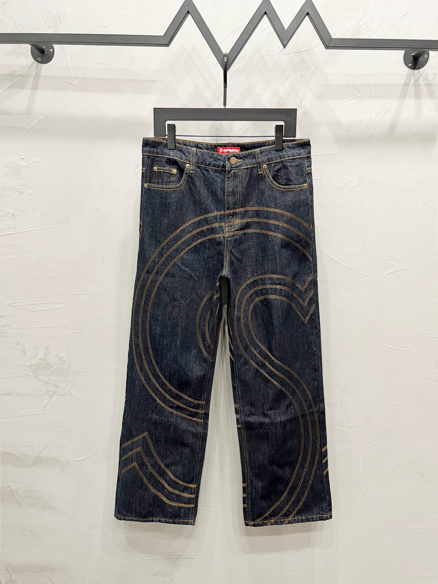 Supreme Pants — 6444bd64